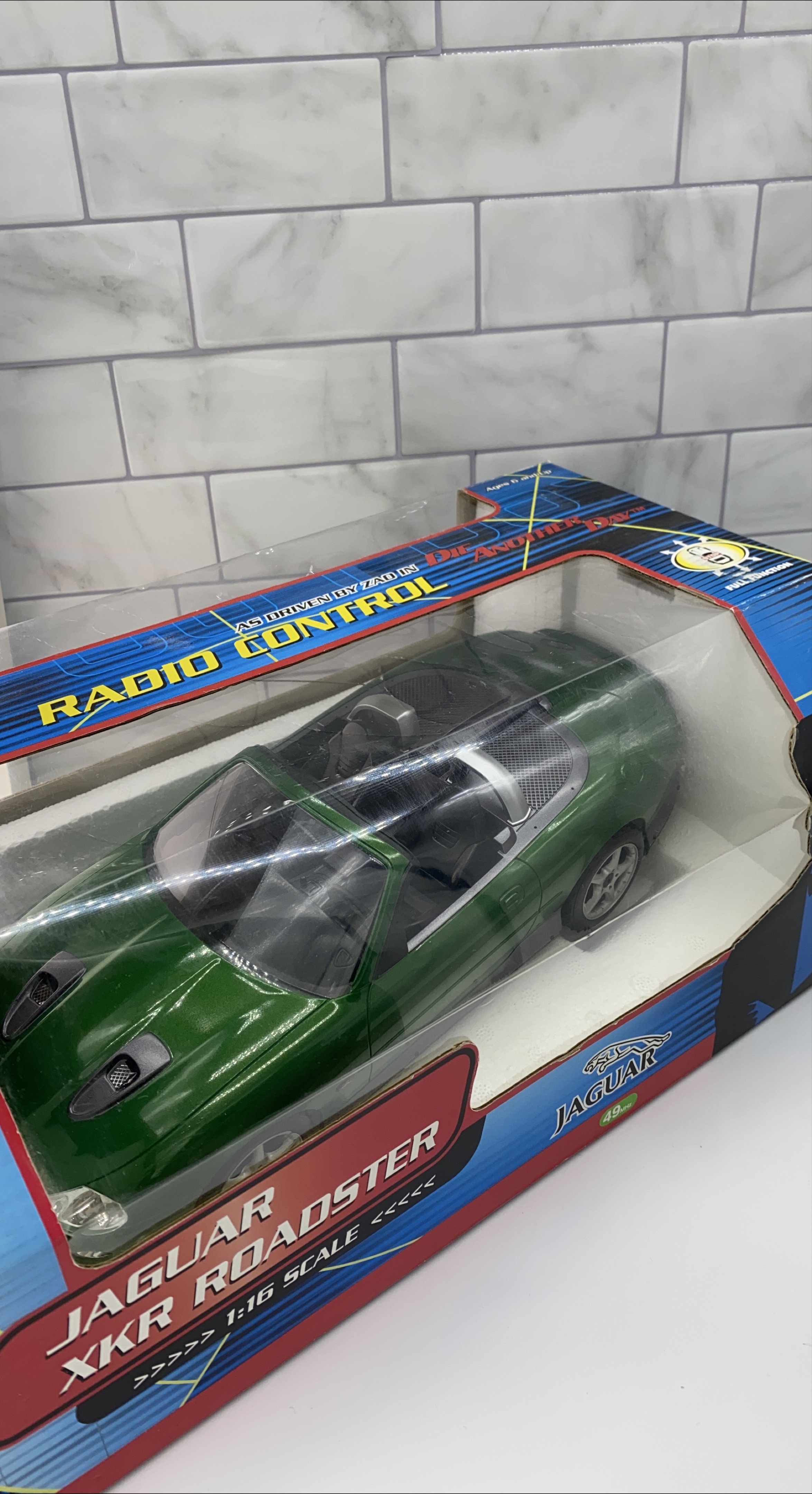 Radio Control Jaguar XKR Roadster