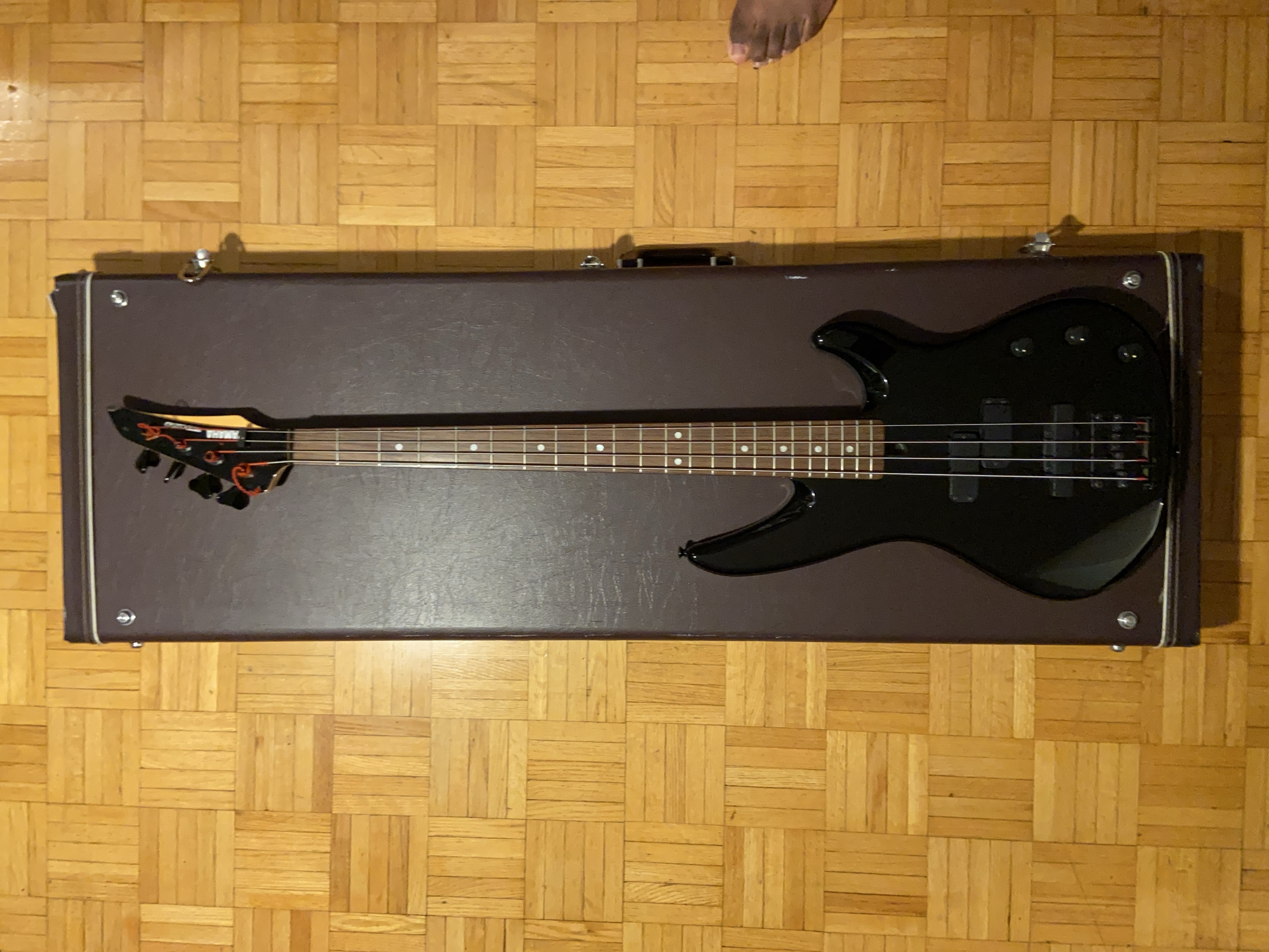 Yamaha Bass Guitar with Case thumbnail