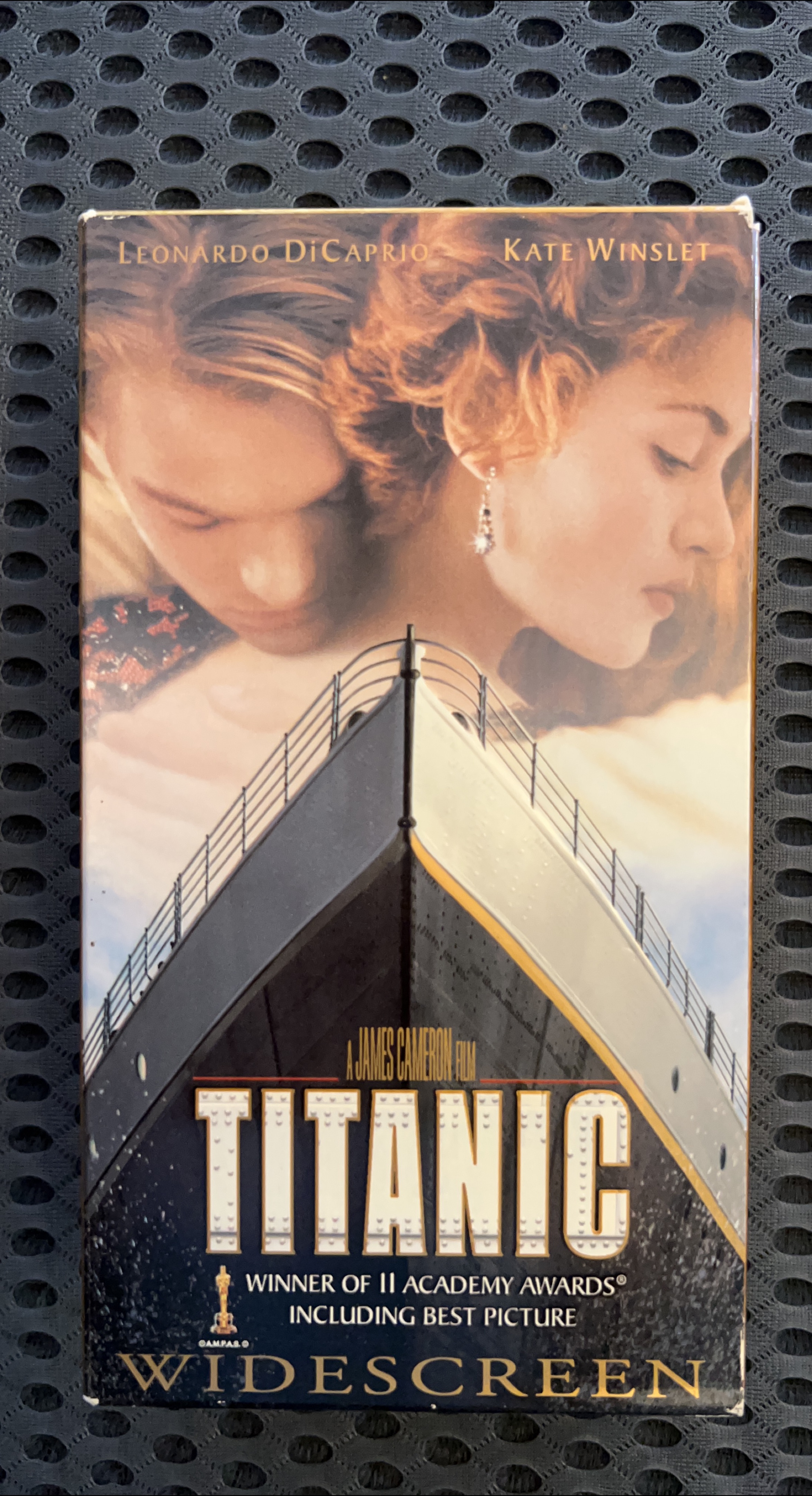 Titanic VHS Movie thumbnail