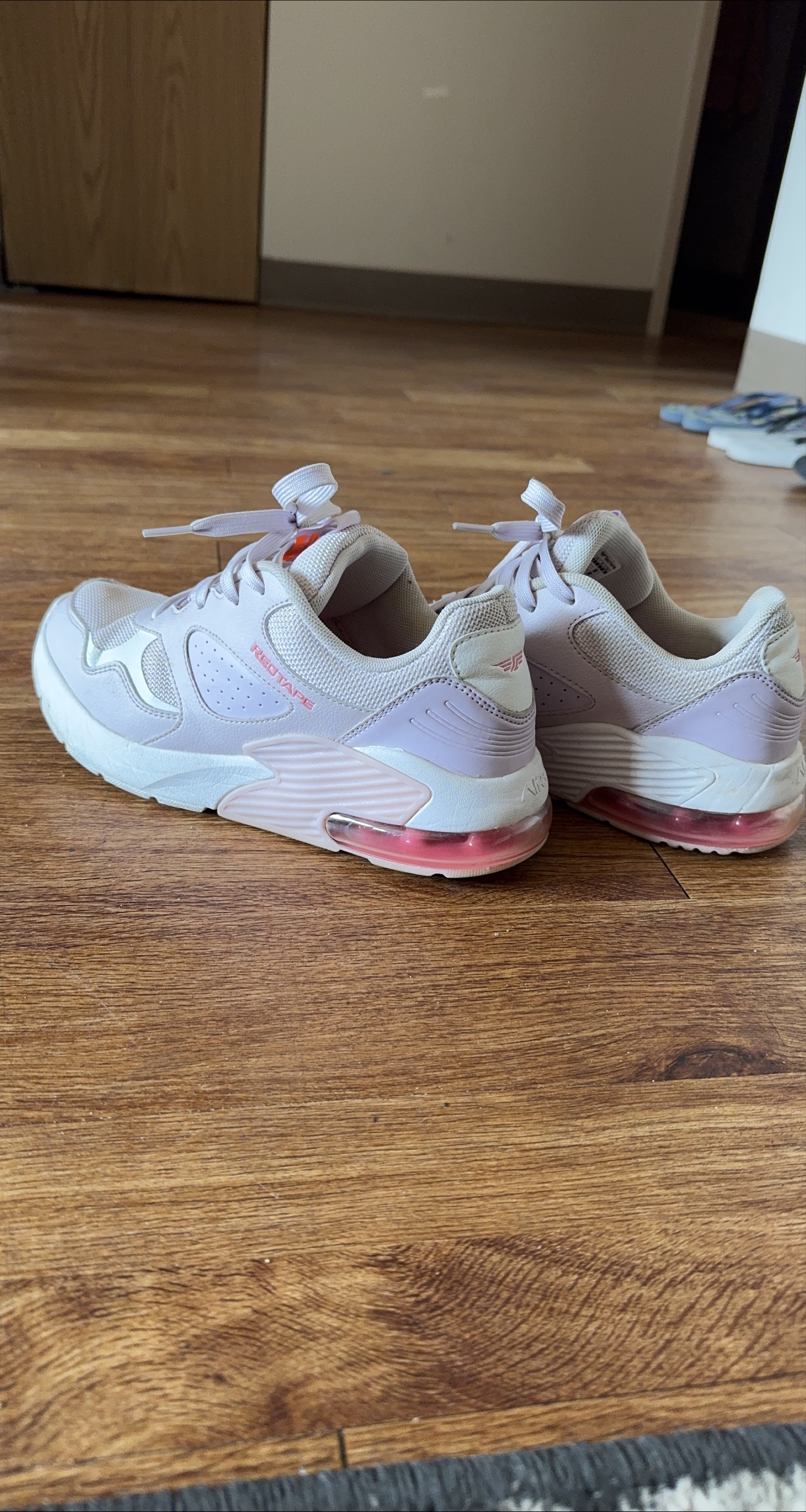 SALE Redtape Sneakers thumbnail