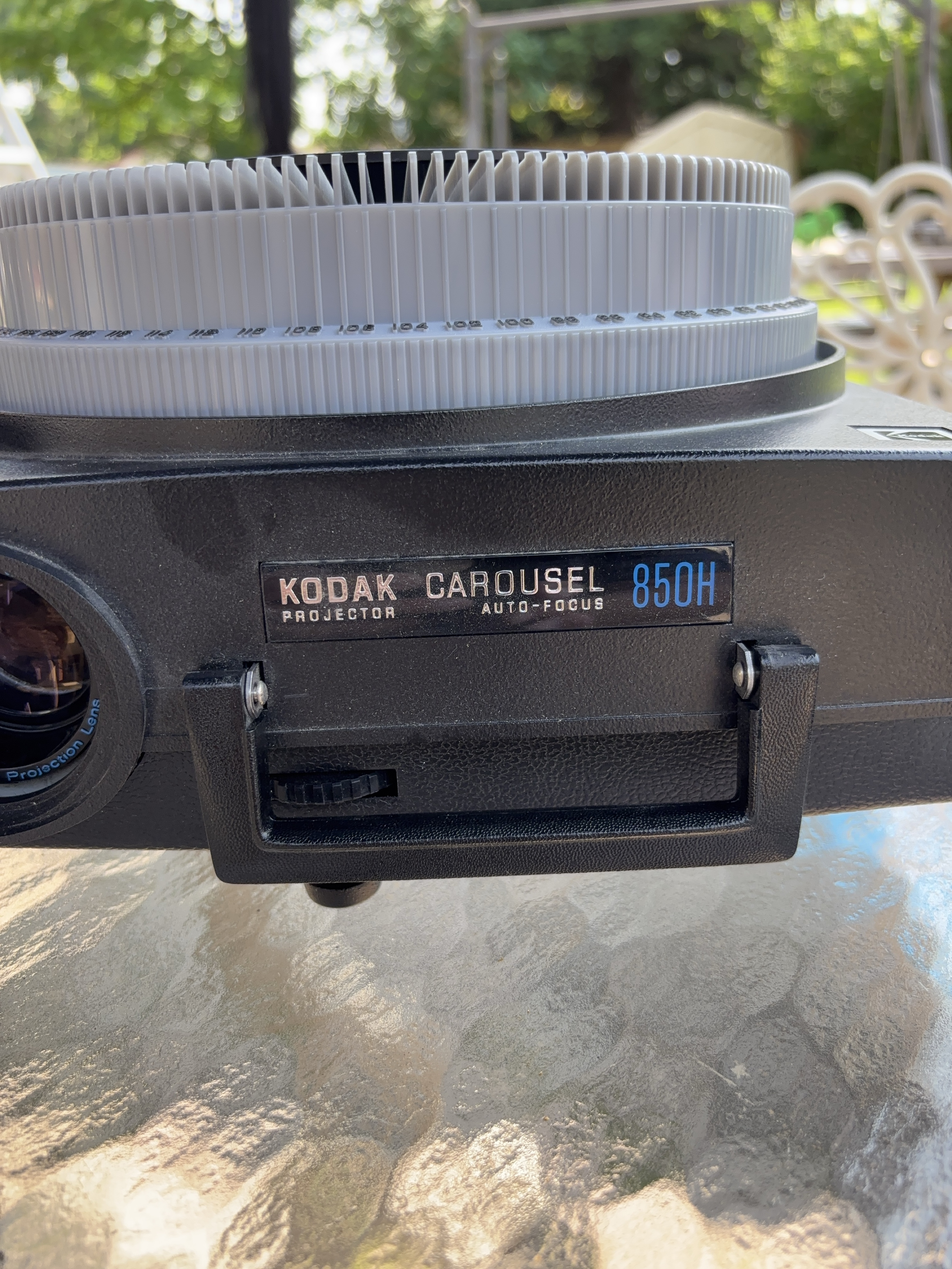 Kodak Carousel 850H Projector and Slide Tray thumbnail