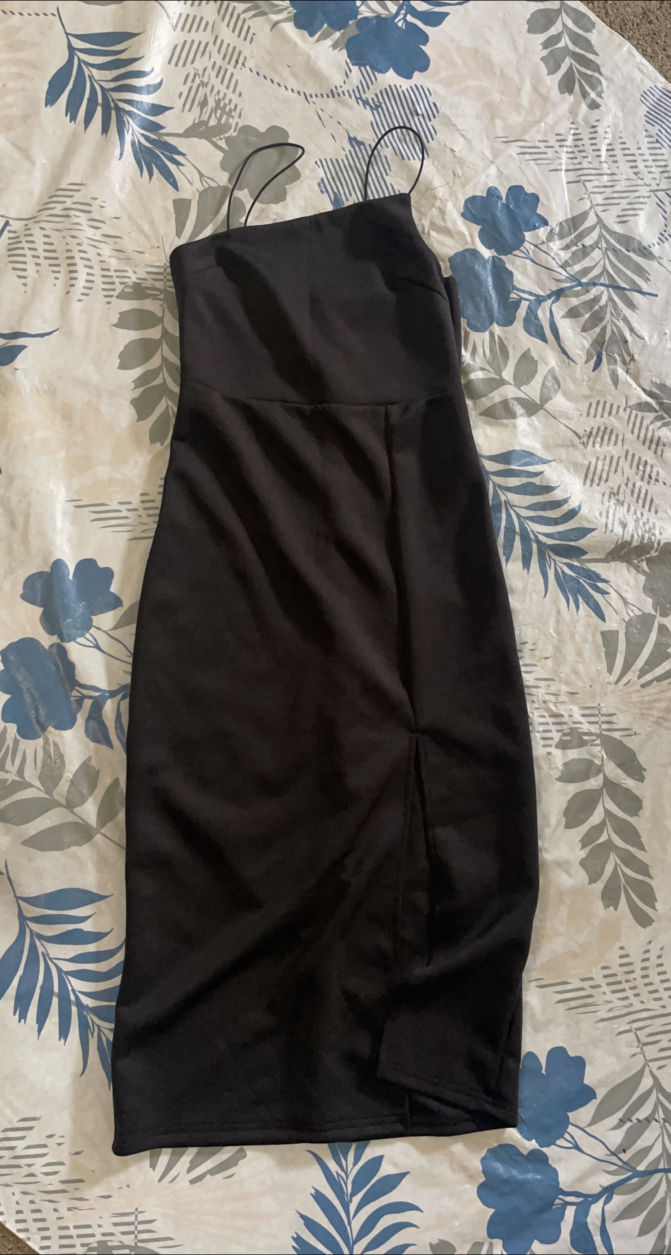Black Dress With Spaghetti Straps thumbnail