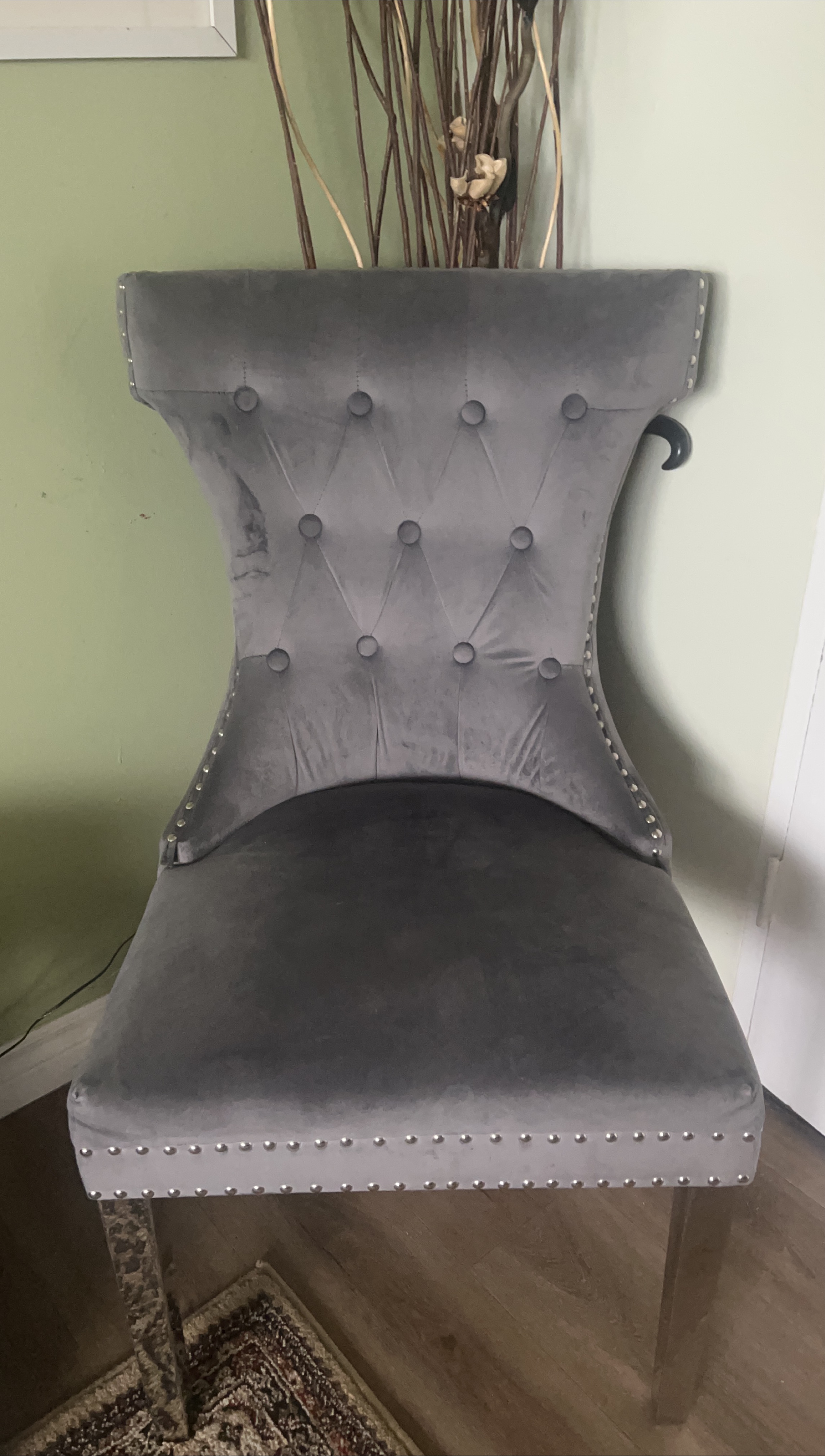 Grey Velvet Tufted Chair thumbnail