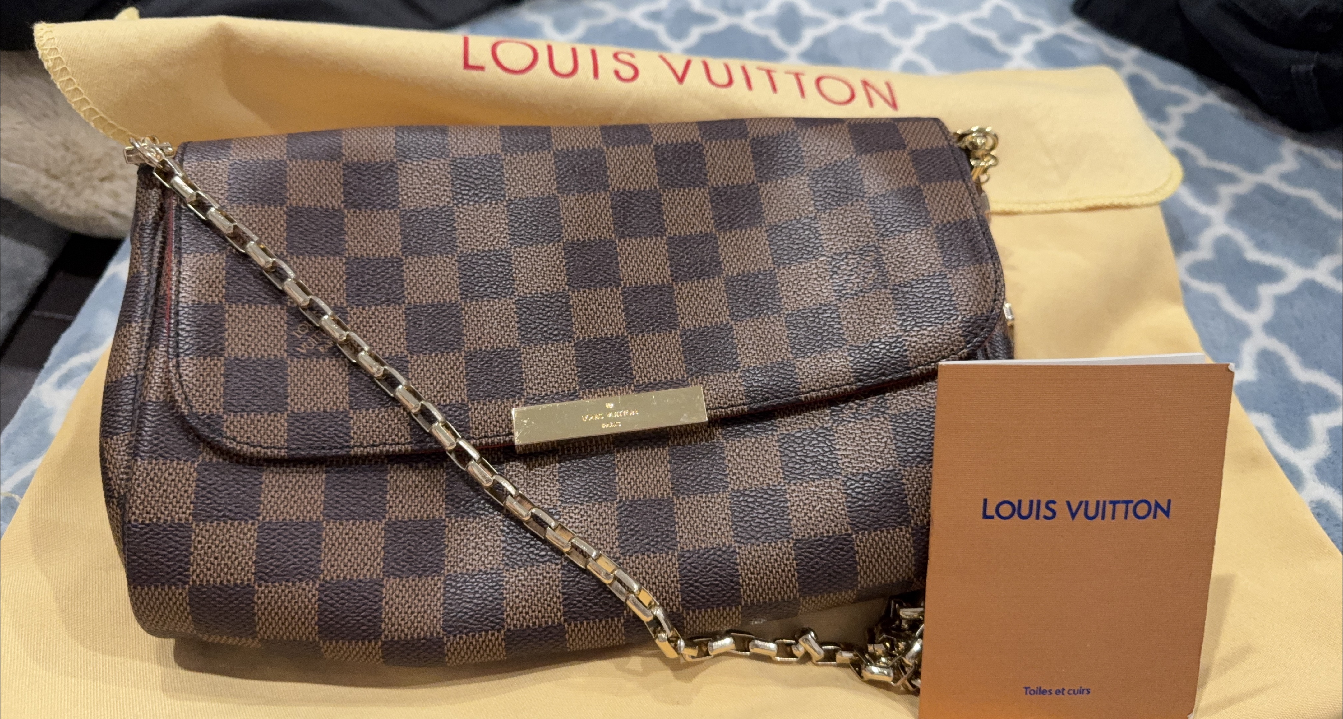 Louis Vuitton Damier Ebene Favorite Clutch thumbnail