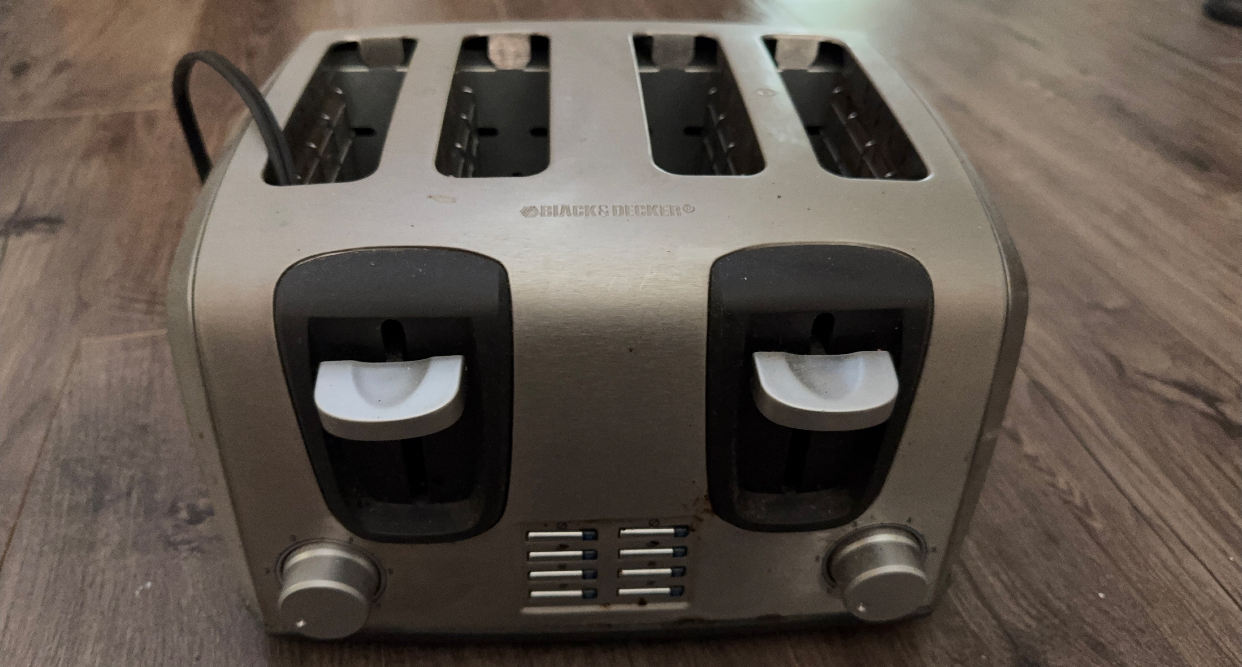 Black & Decker 4-Slice Toaster thumbnail
