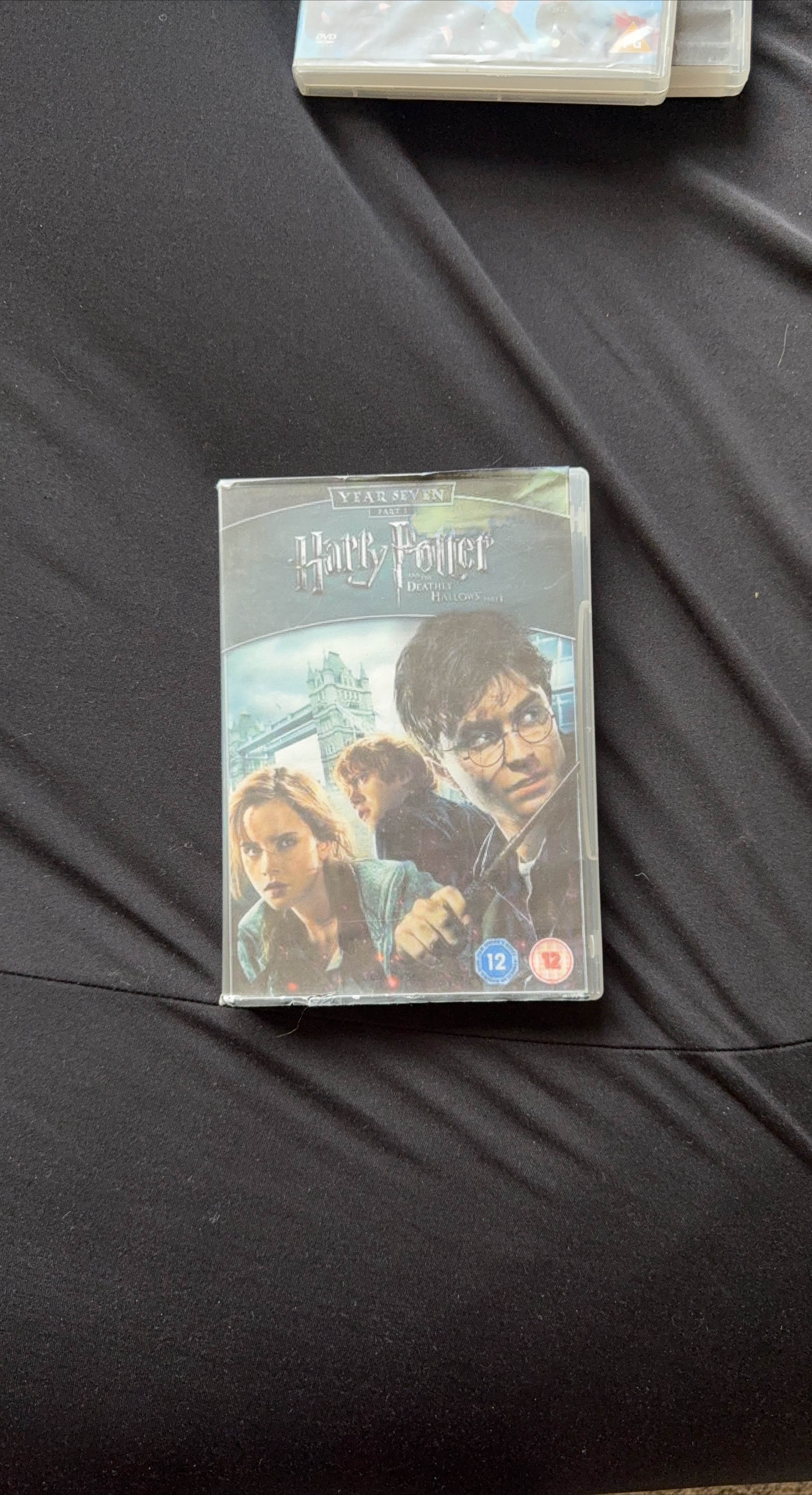 Harry Potter and the Deathly Hallows: Part 1 DVD thumbnail