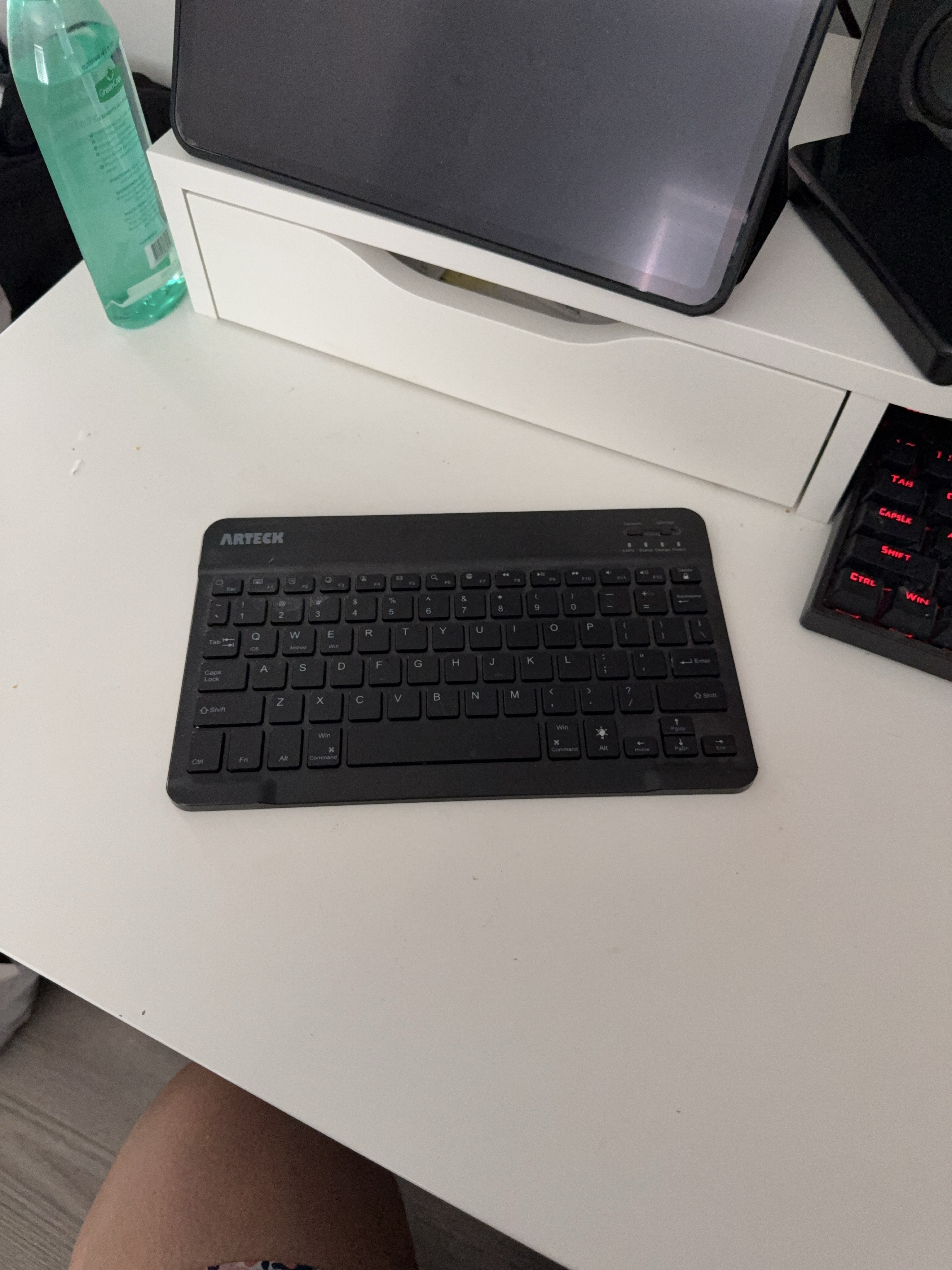 ARTECK Black Wireless Keyboard thumbnail