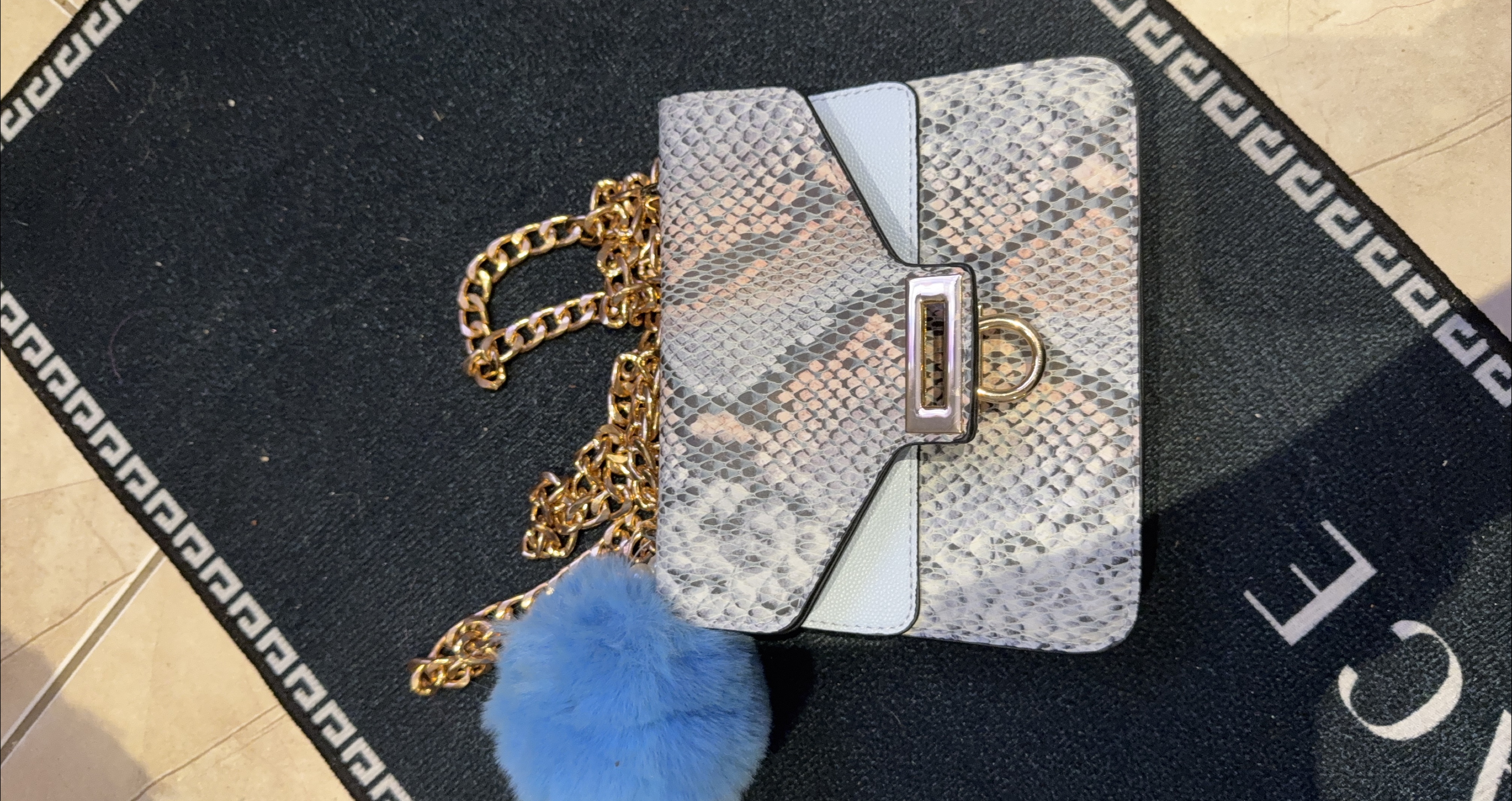 Stylish Handbag with Chain Strap thumbnail
