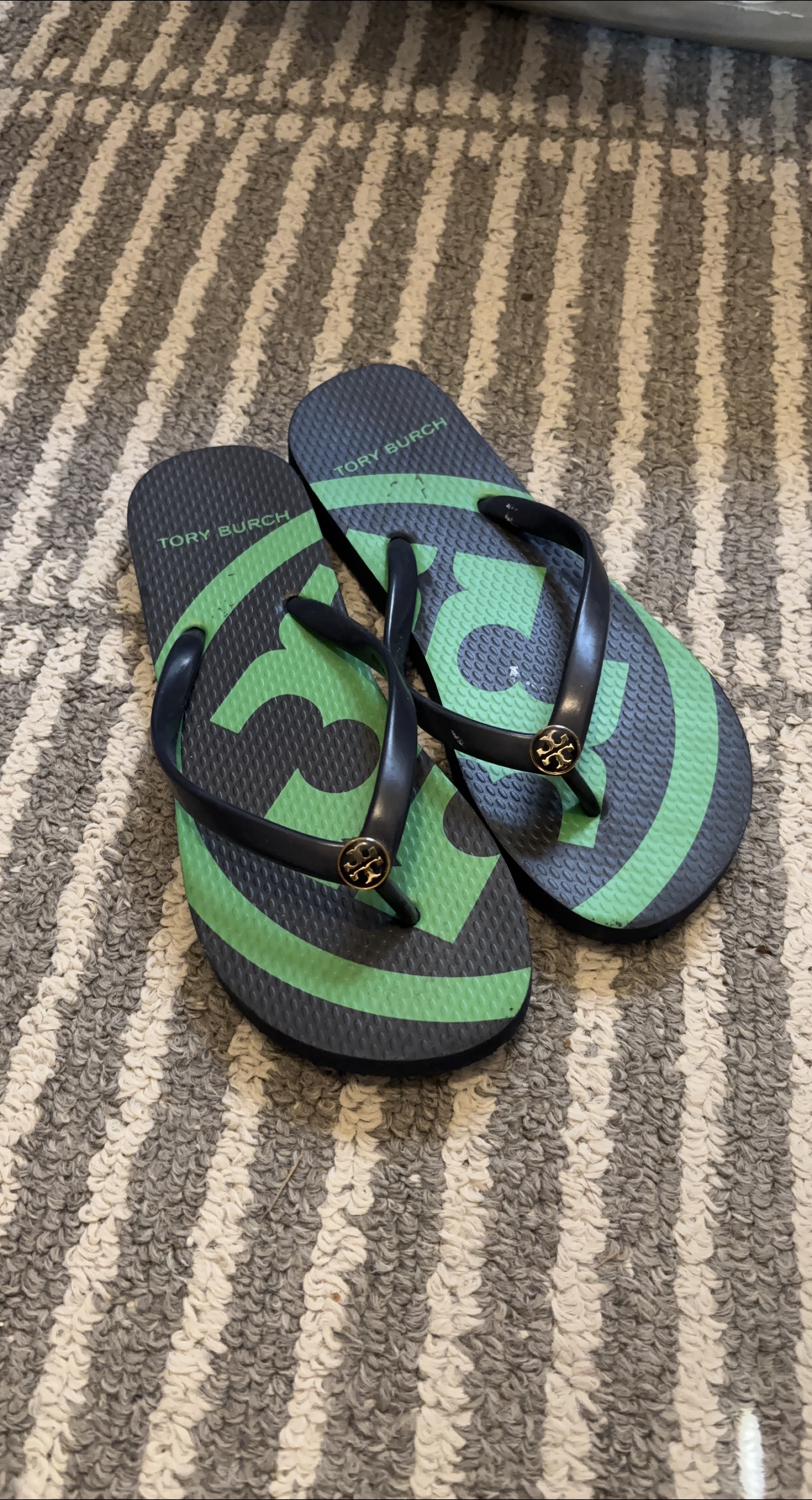 Tory Burch Flip-Flops vs kids size 5 thumbnail