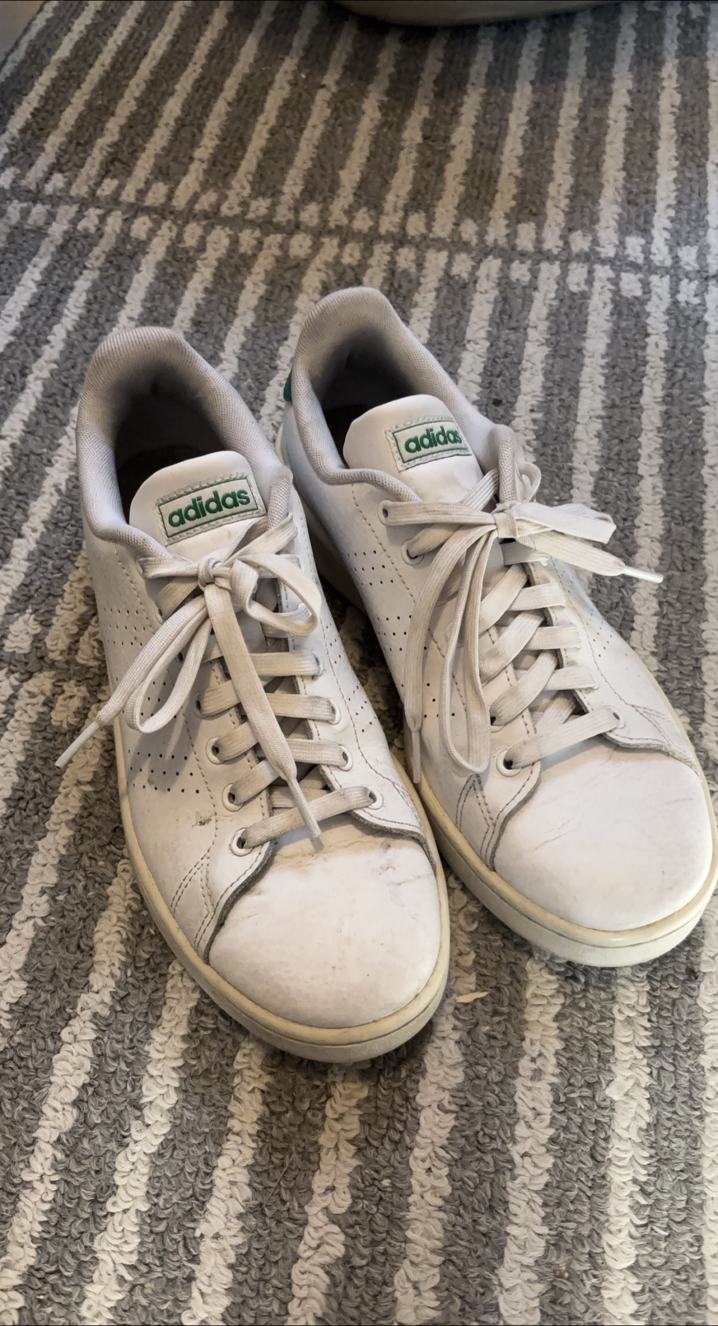 Adidas White Sneakers size 9 thumbnail