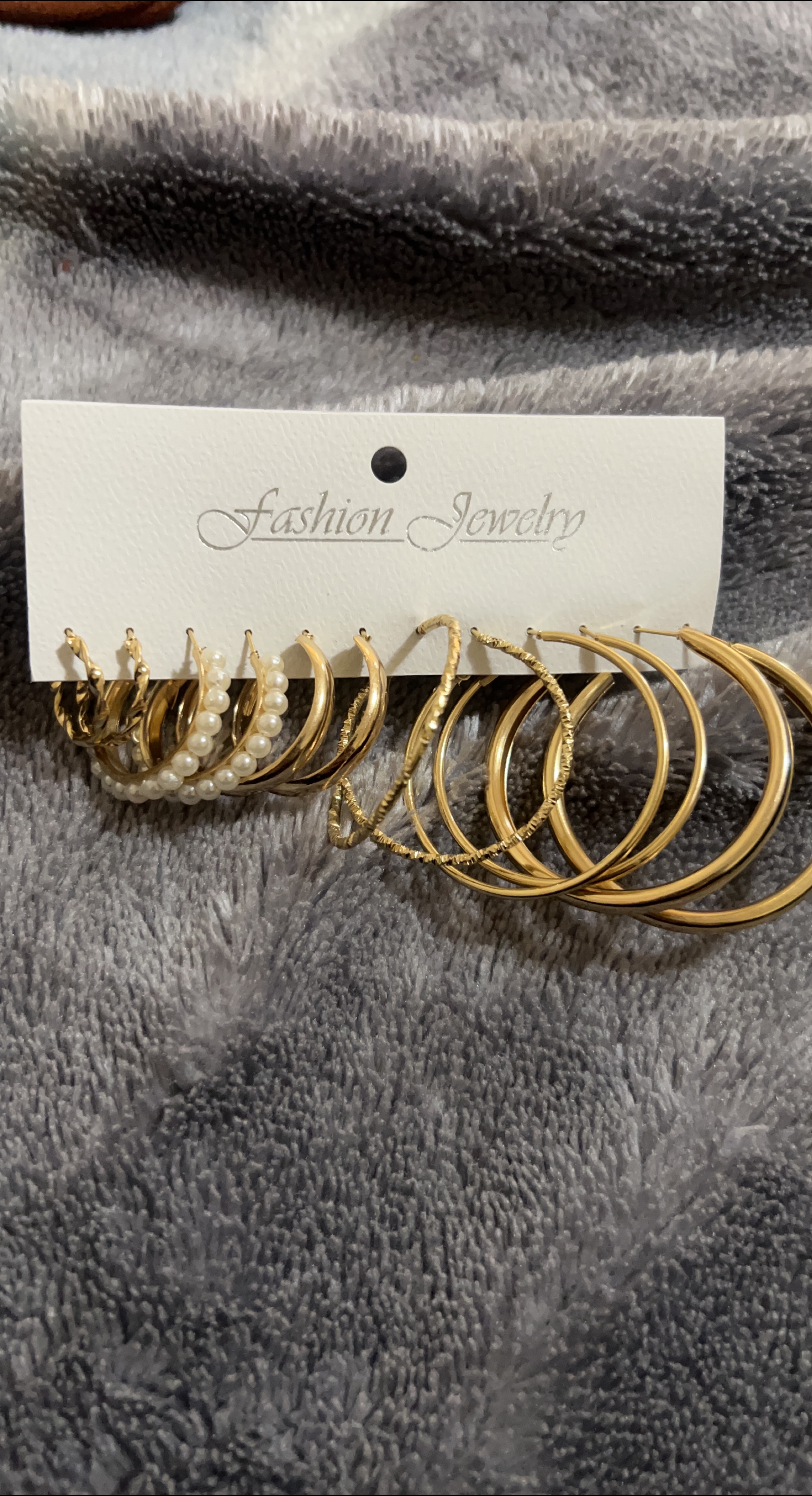 Fashion Jewelry Hoop Earrings Set thumbnail