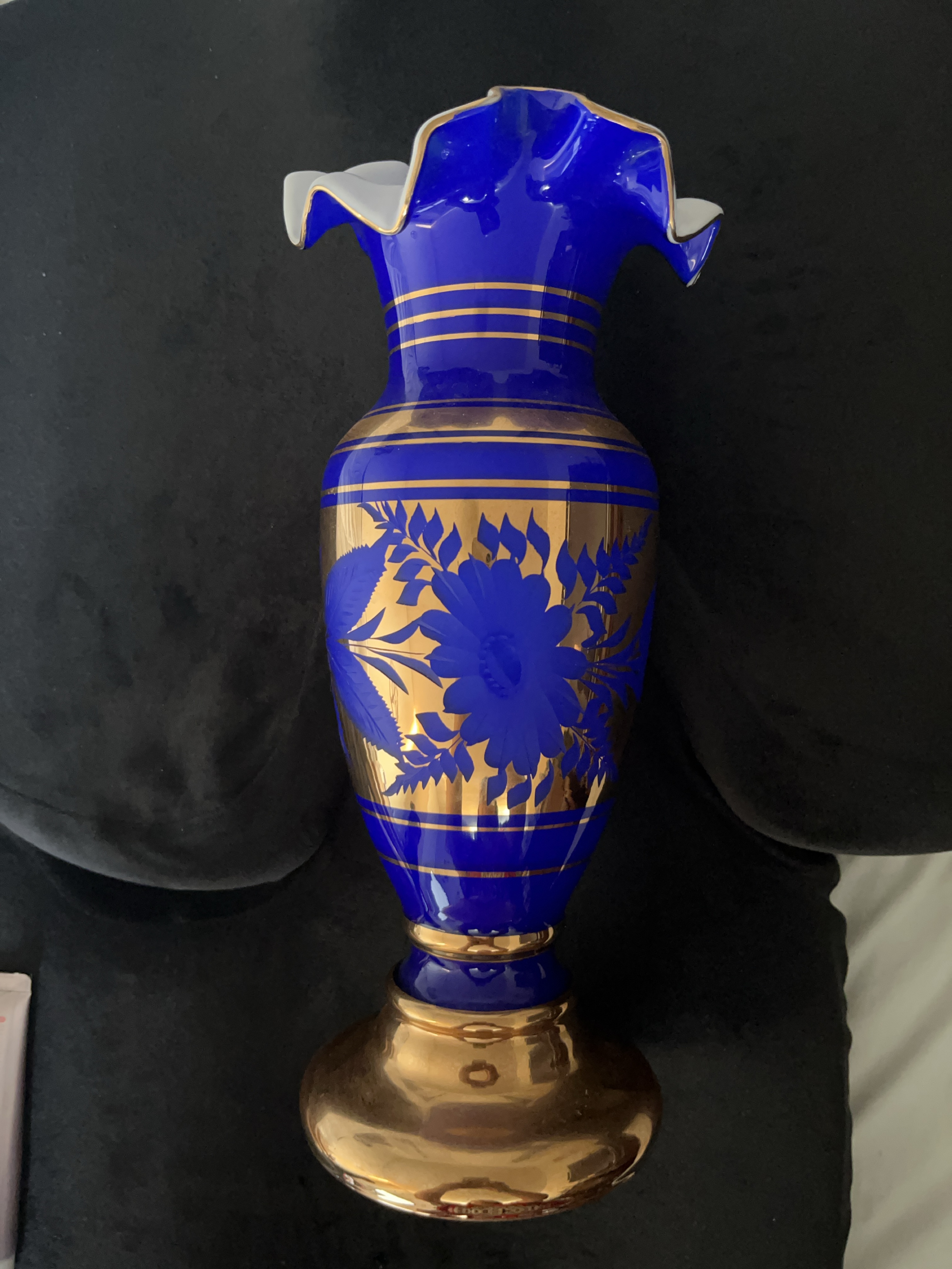 Blue and Gold Vase thumbnail