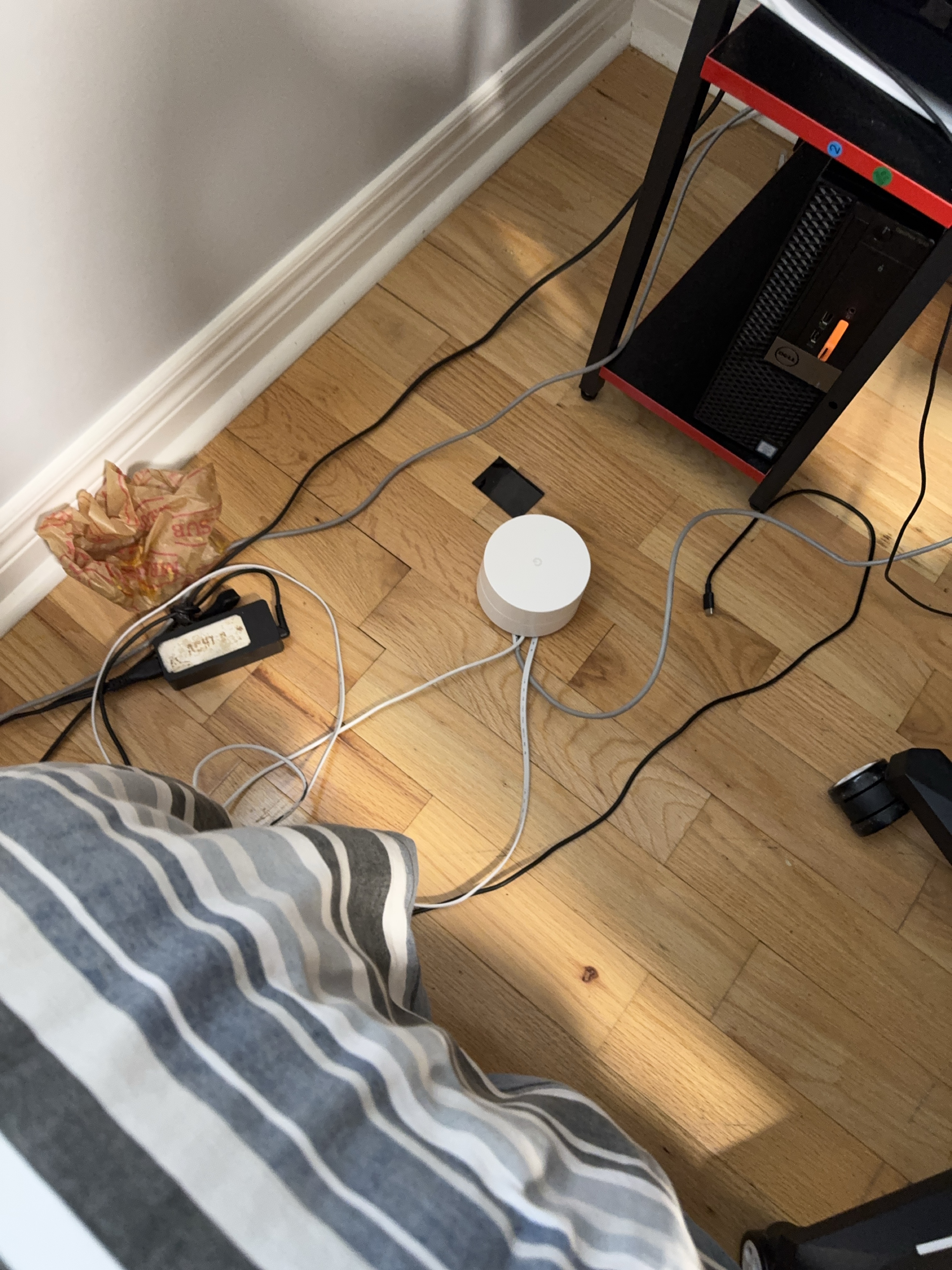 Google Wifi Router - White thumbnail