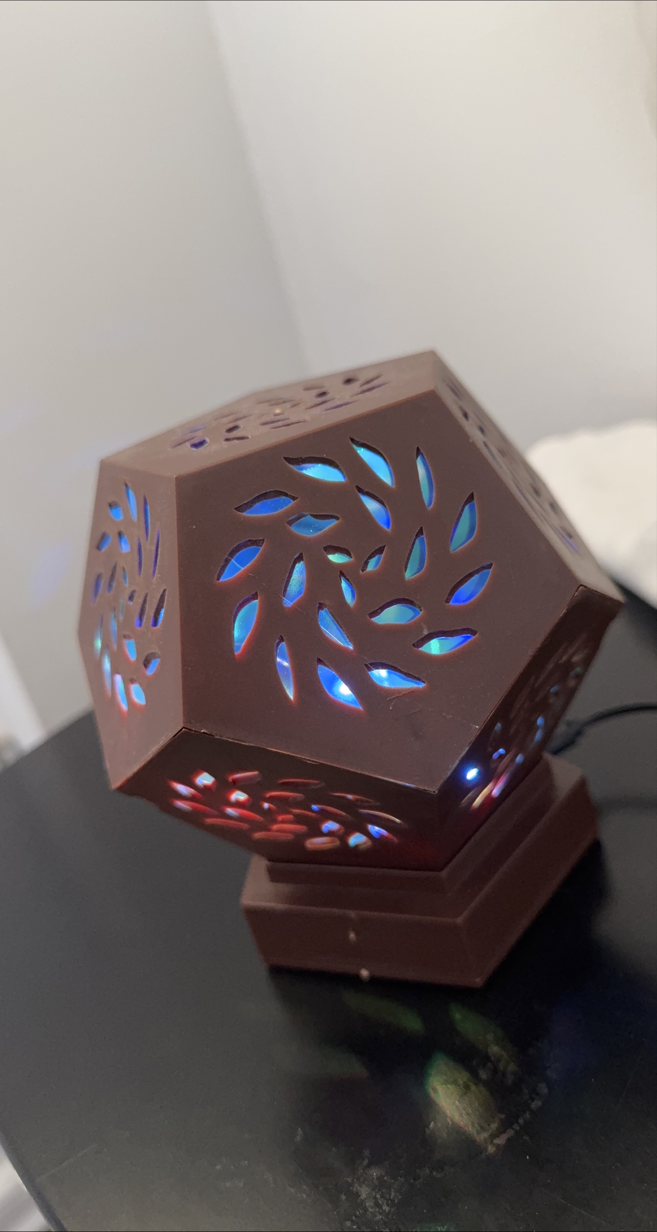 Geometric LED Accent Lamp thumbnail