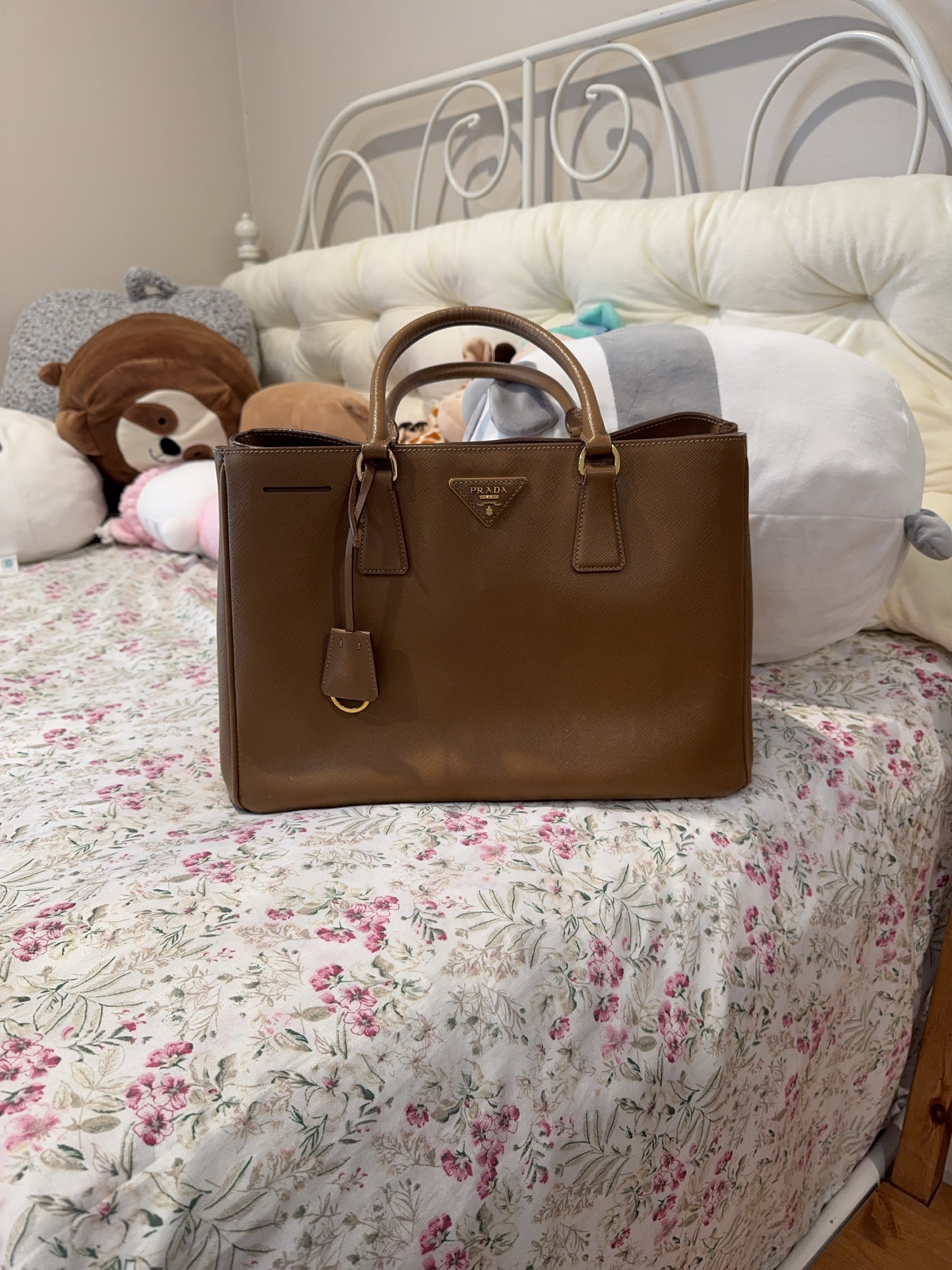 Brown Leather Tote thumbnail