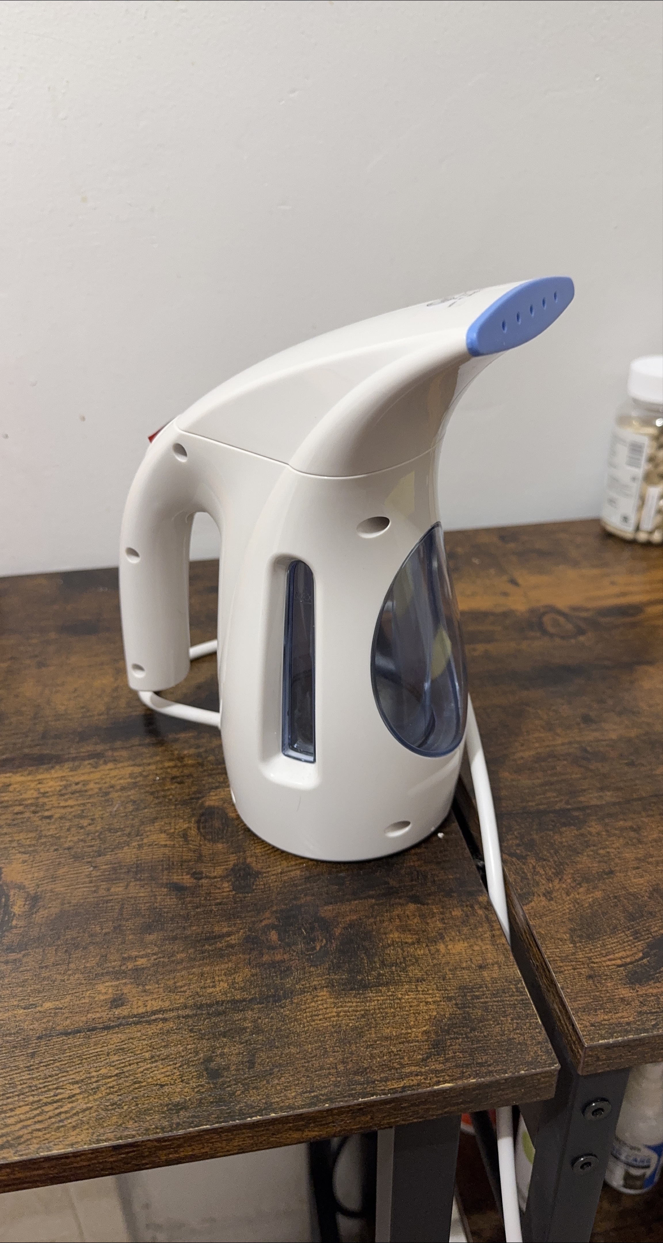 White Handheld Garment Steamer thumbnail