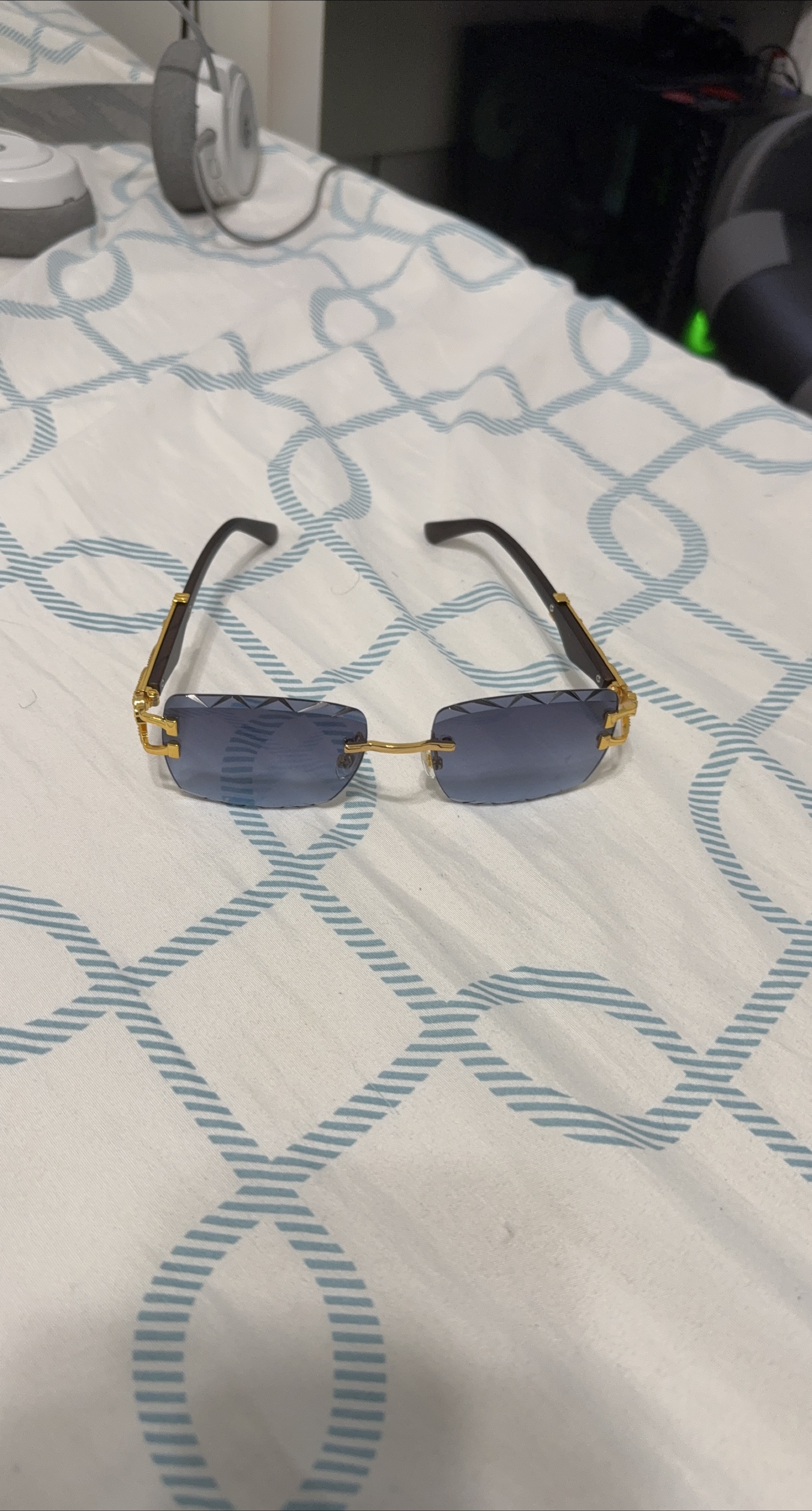 Luxury rimless Sunglasses thumbnail