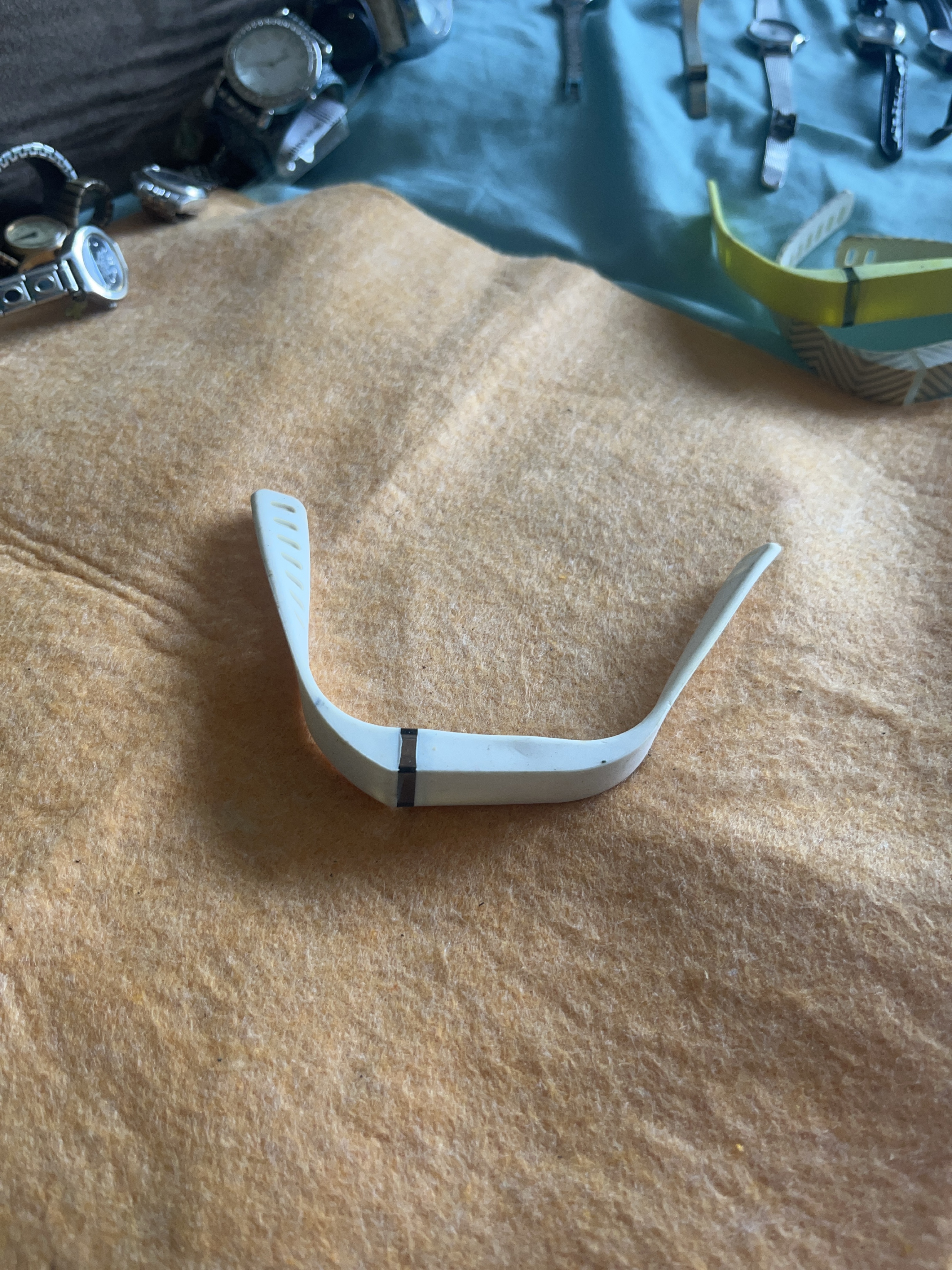 White Fitness Tracker Band thumbnail