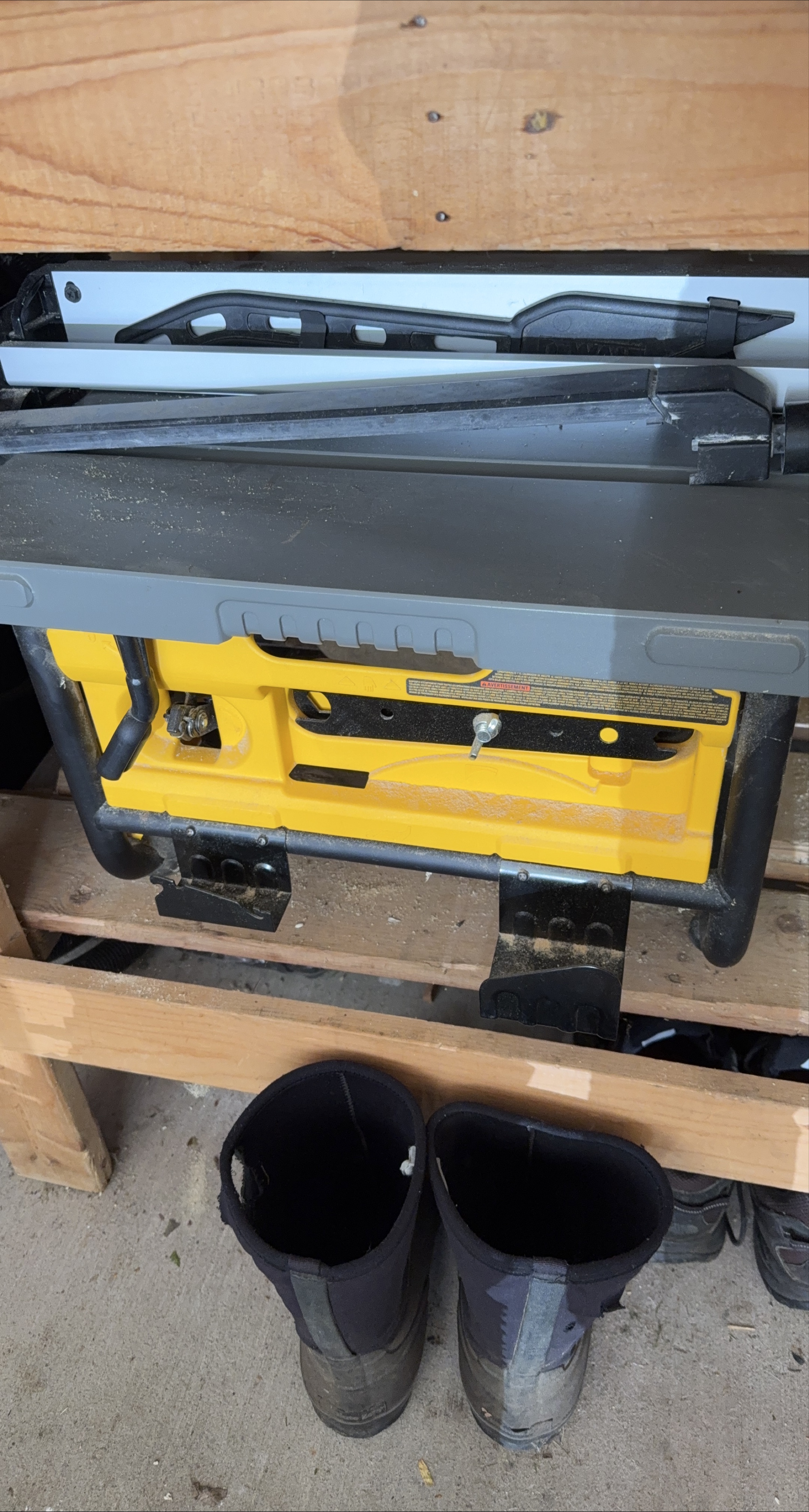 DEWALT Table Saw
