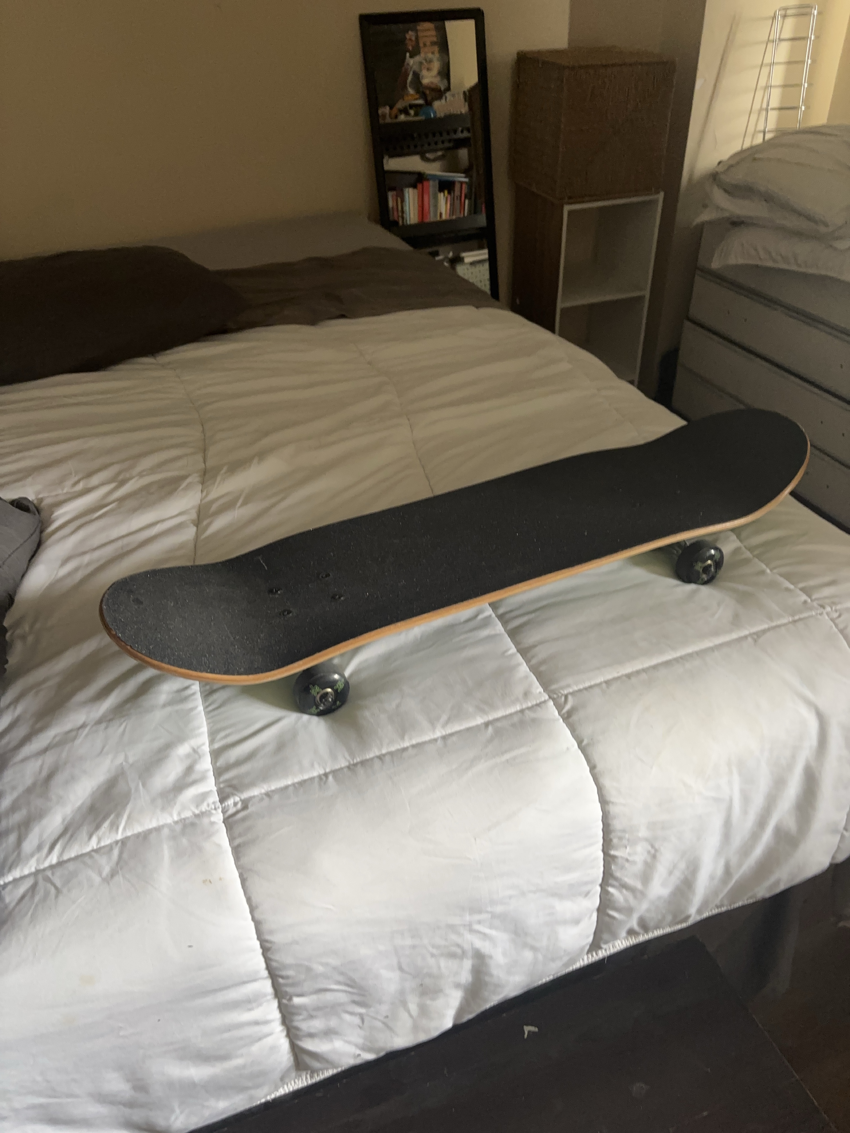 Skateboard thumbnail