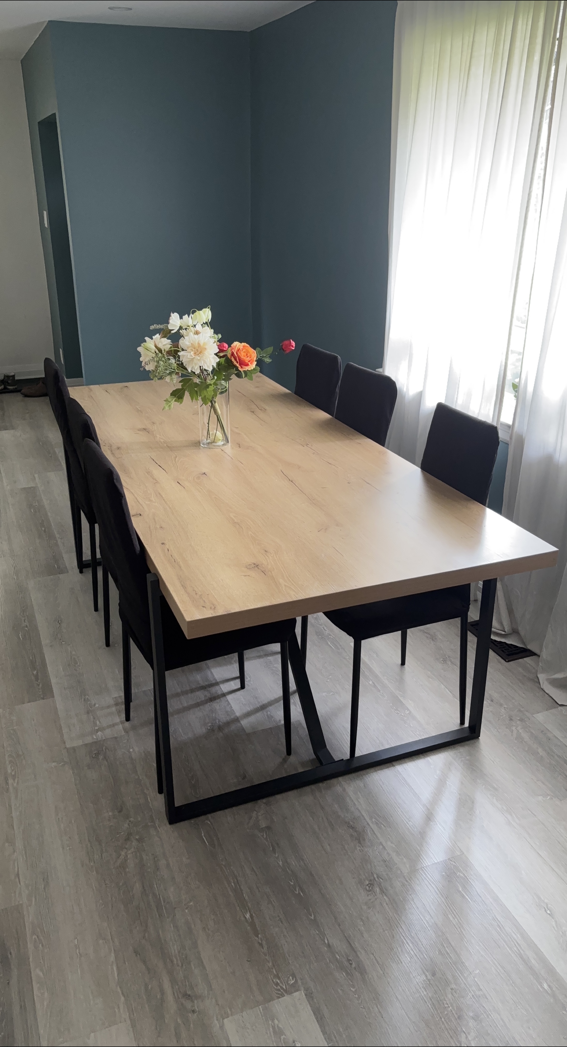 Dining Table and Chairs Set thumbnail