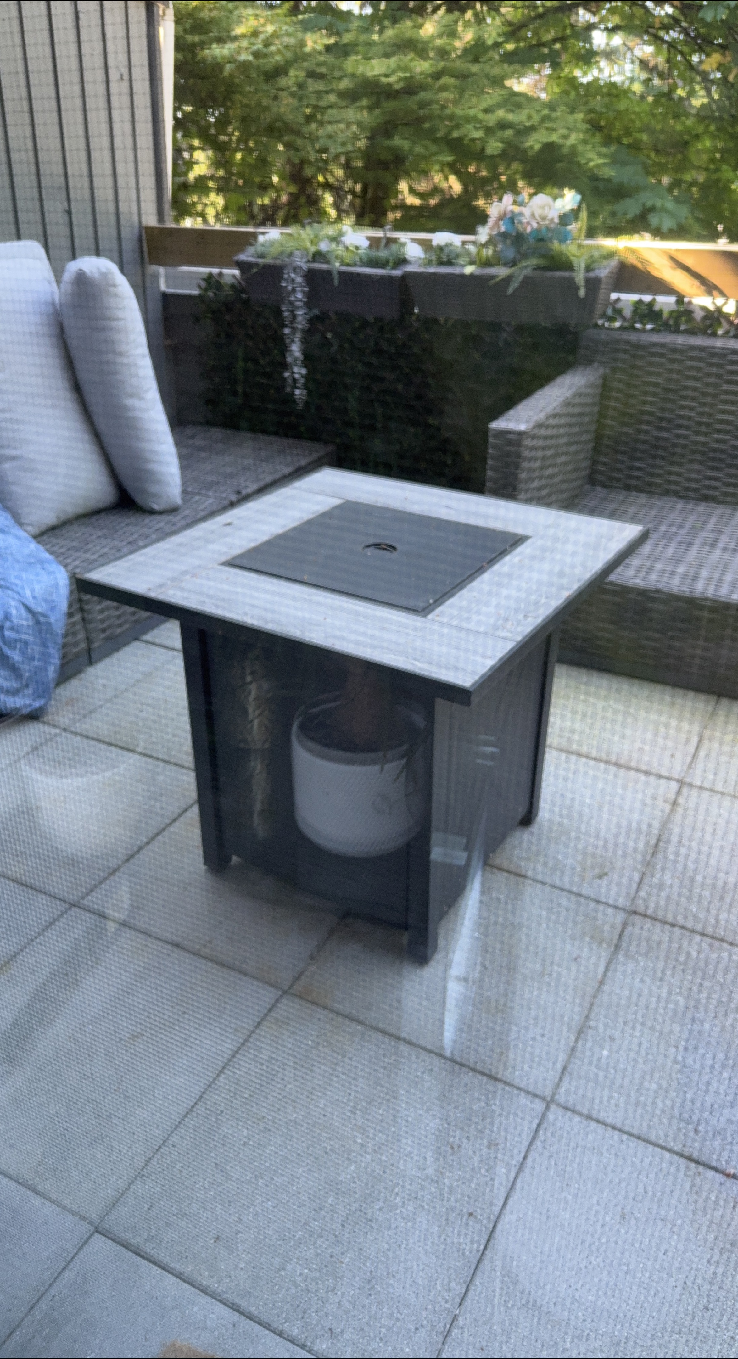 Outdoor Fire Pit Table thumbnail