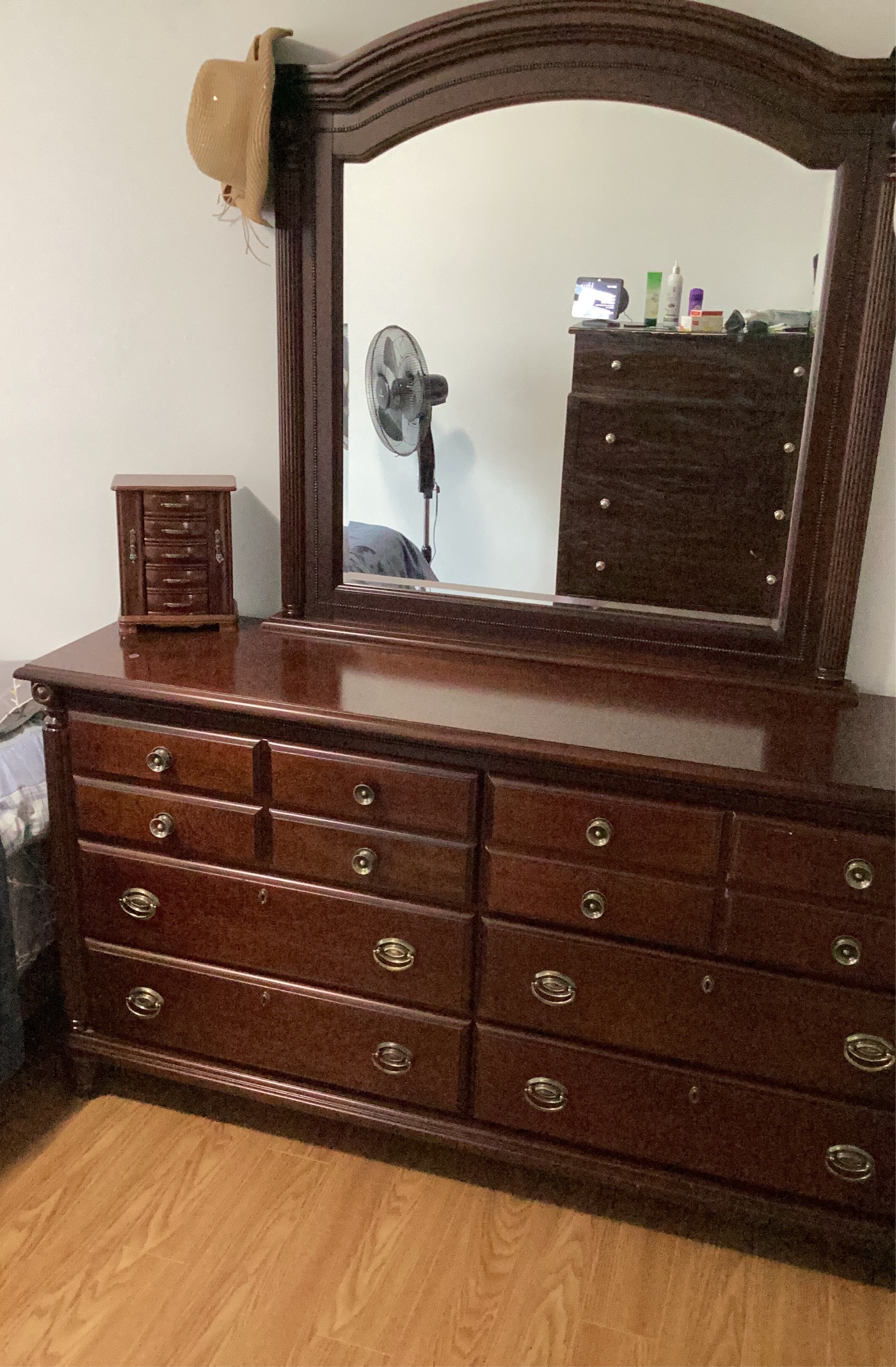Dresser with Mirror thumbnail
