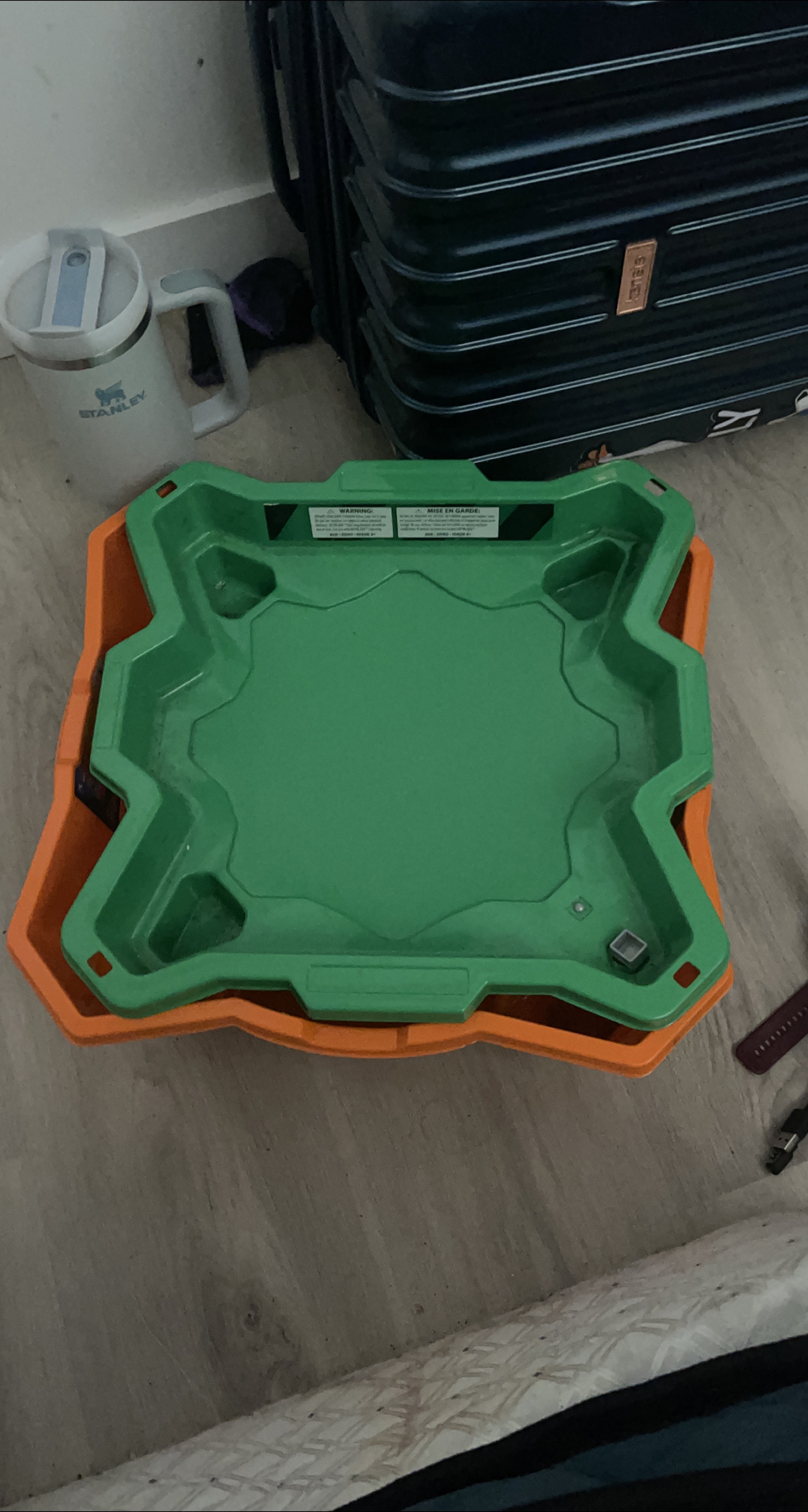 Green and Orange Stadium Toy thumbnail