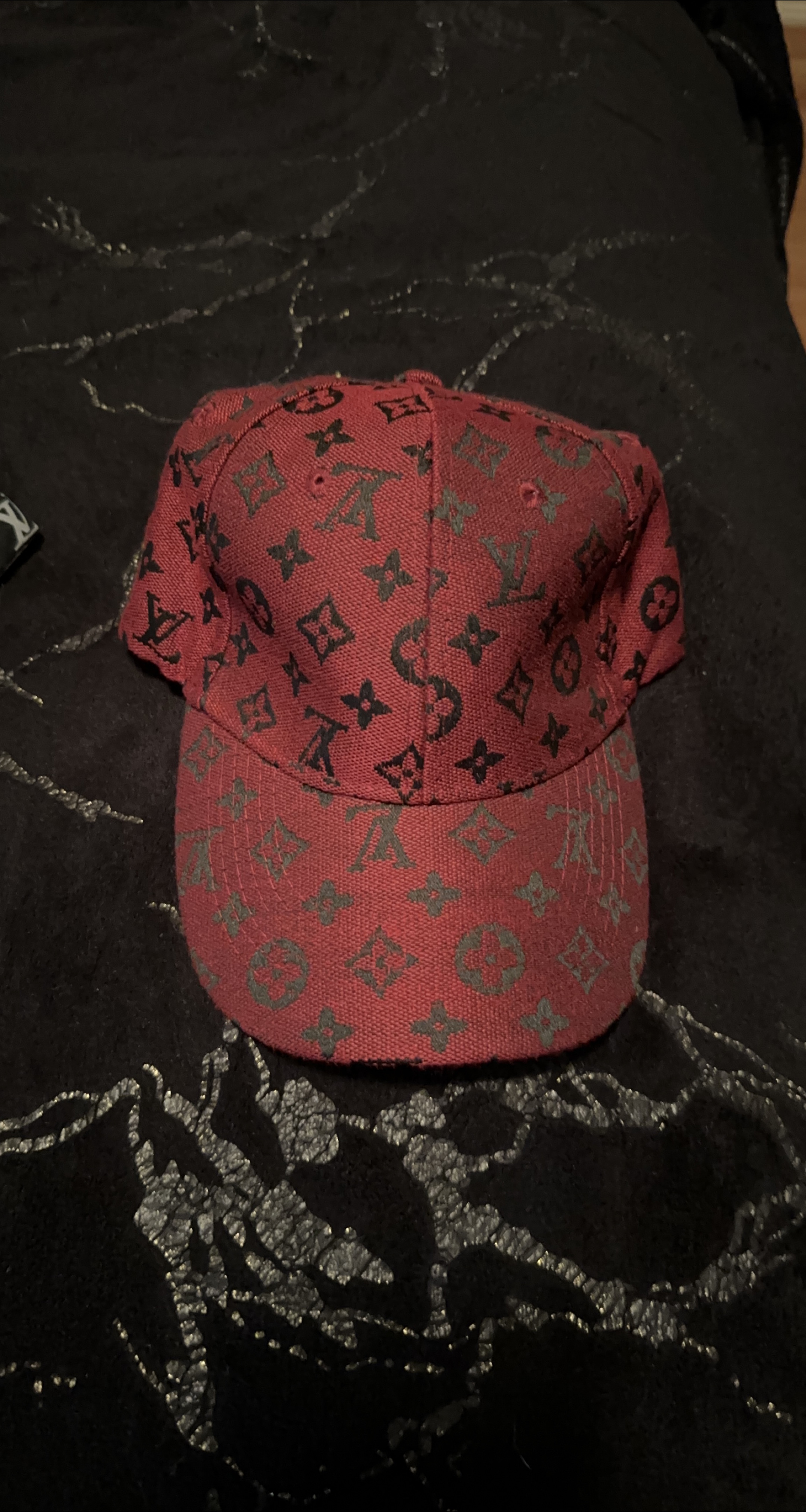 Louis Vuitton Hat thumbnail