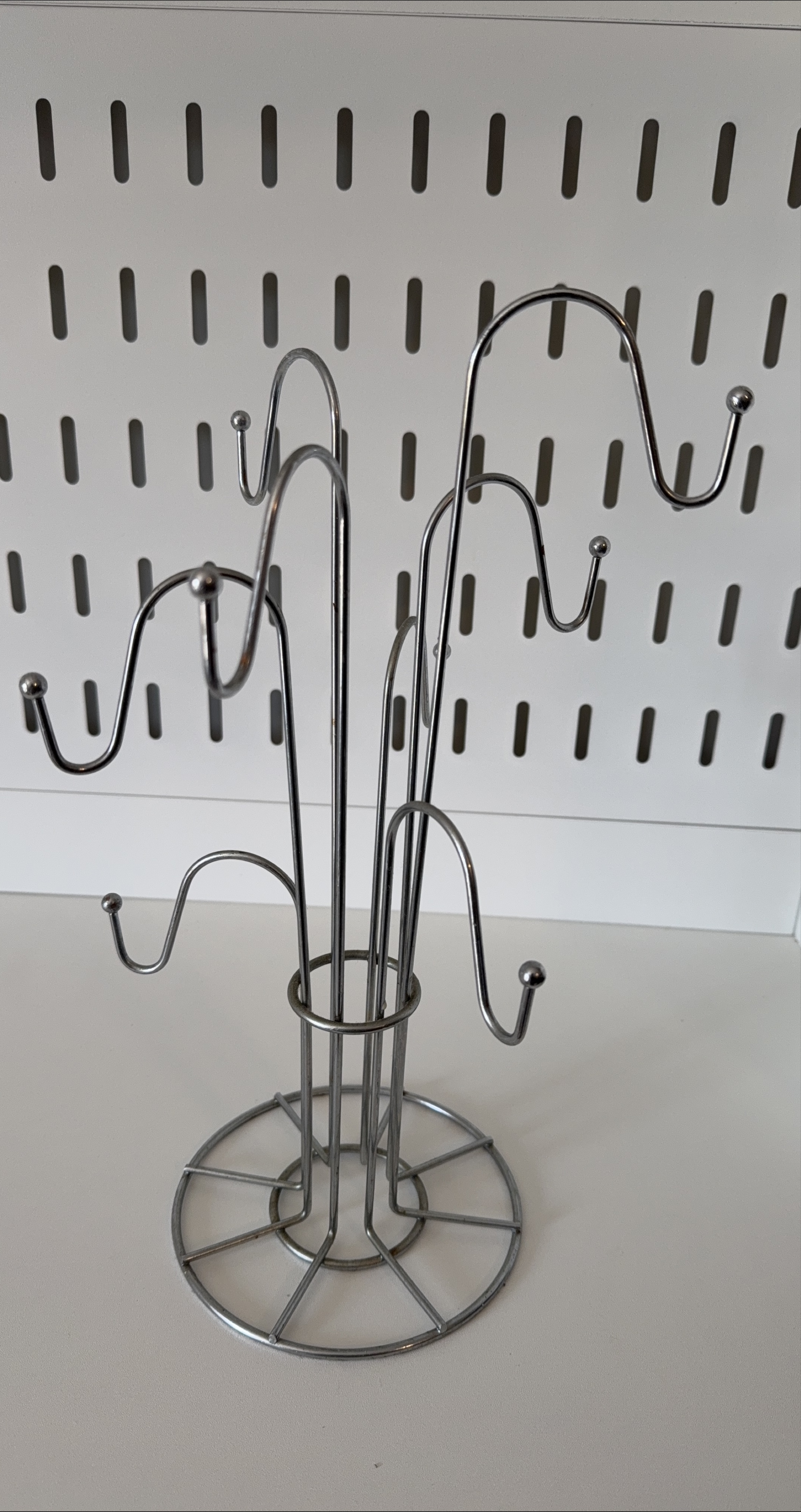 Metal Mug Tree thumbnail
