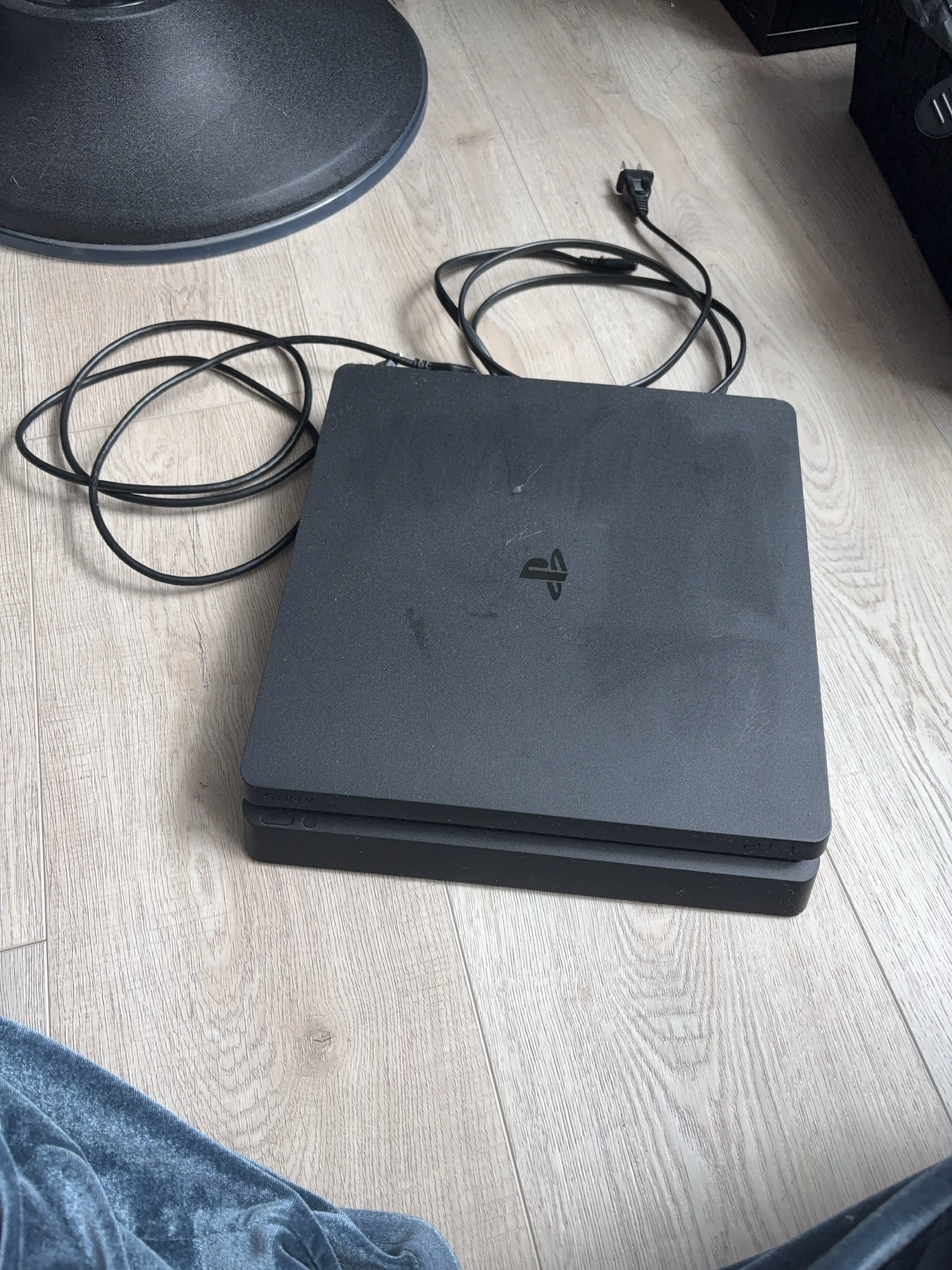 PlayStation 4 Console - Black thumbnail