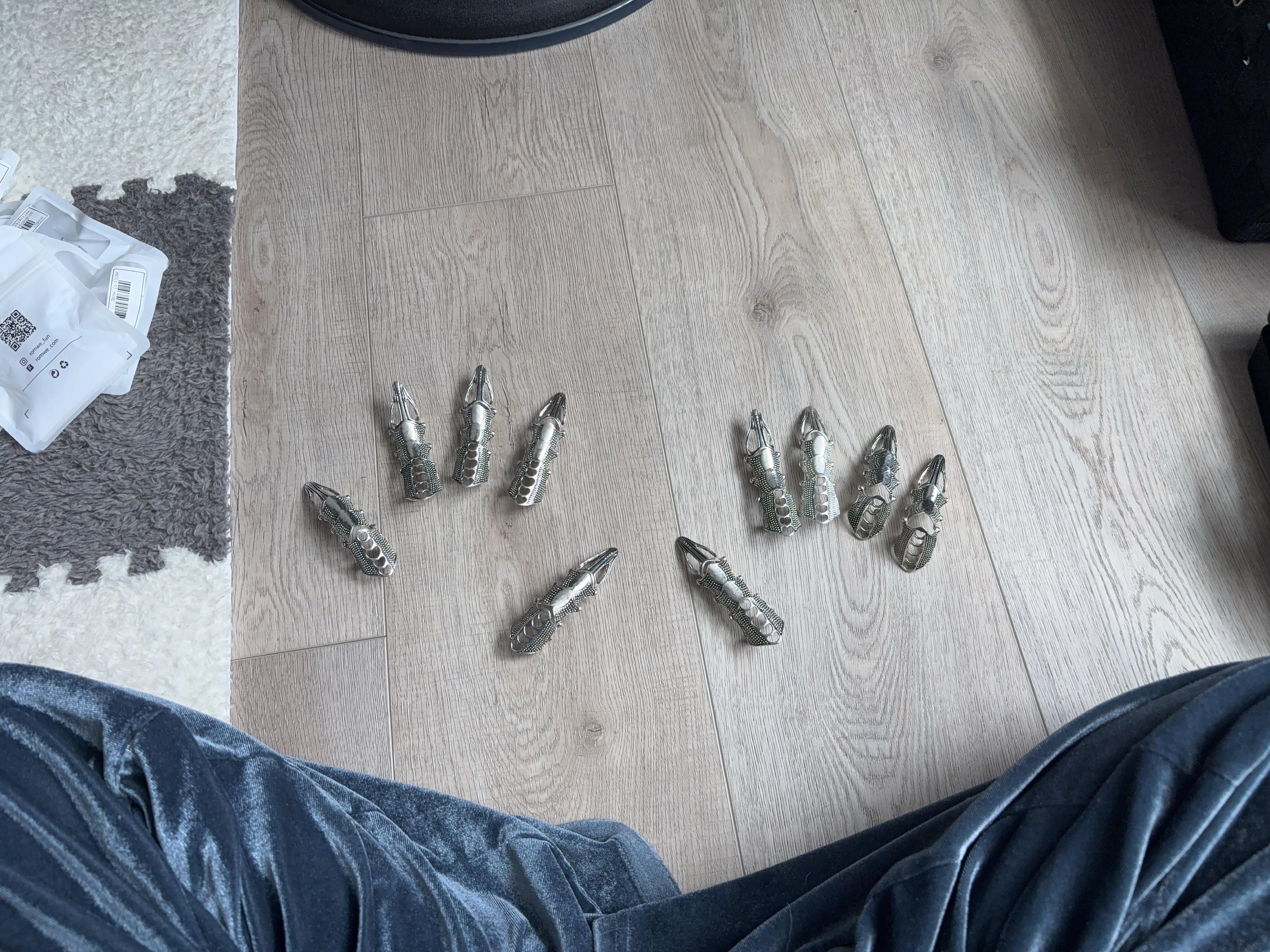 Silver Finger Claw Rings thumbnail