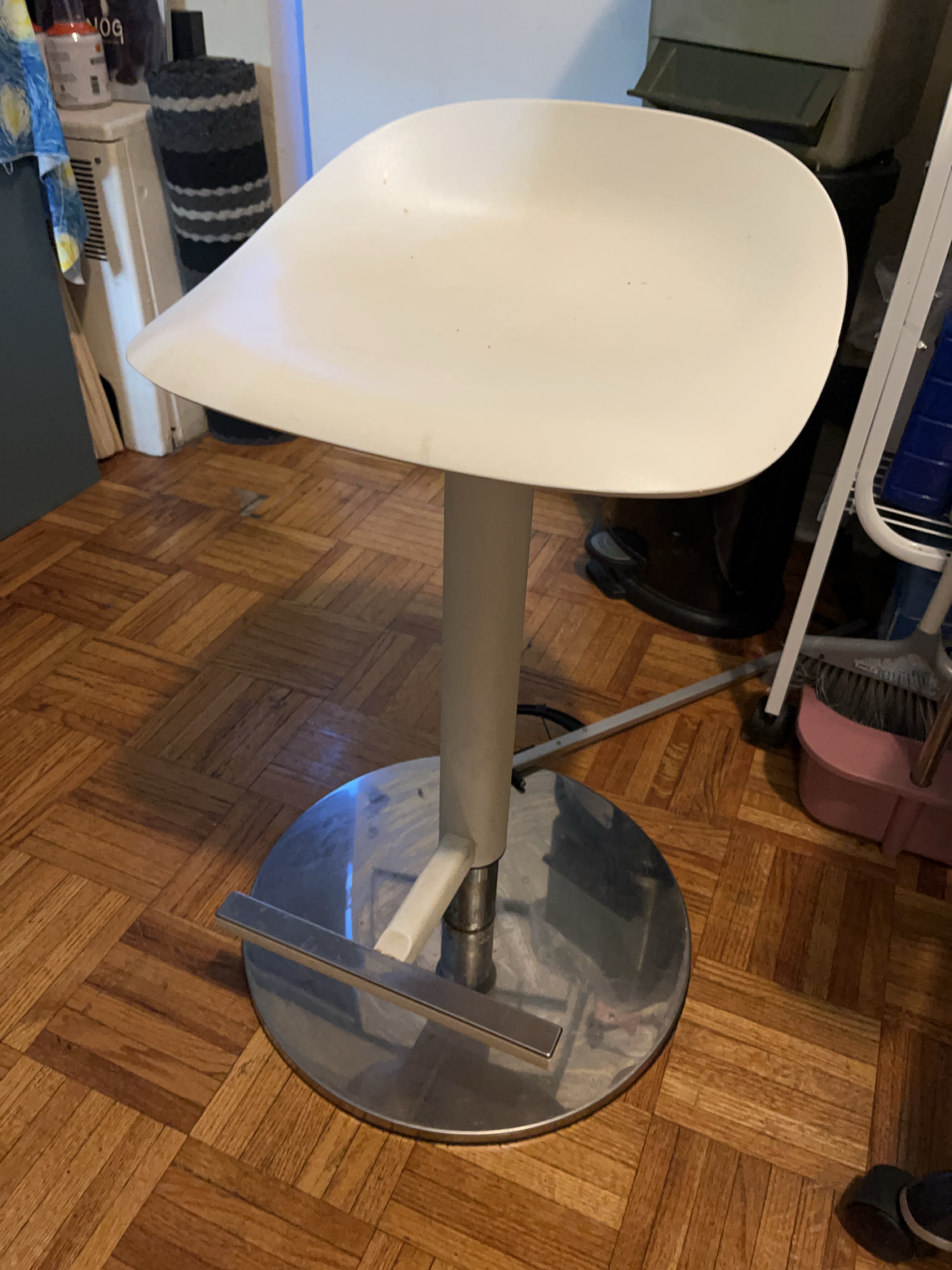Modern Bar Stool thumbnail