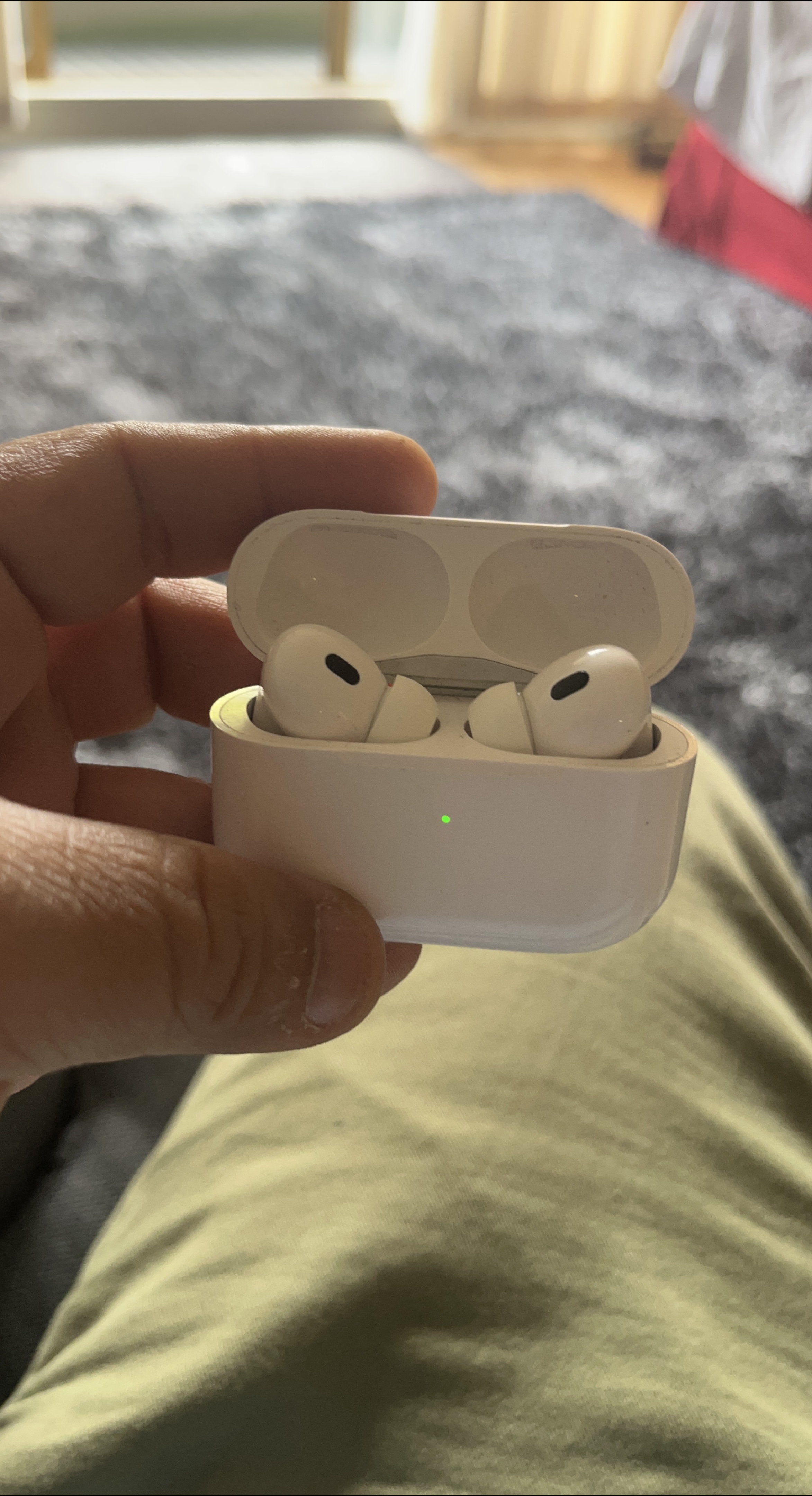 White AirPod 2 pro Earbuds with Charging Case thumbnail