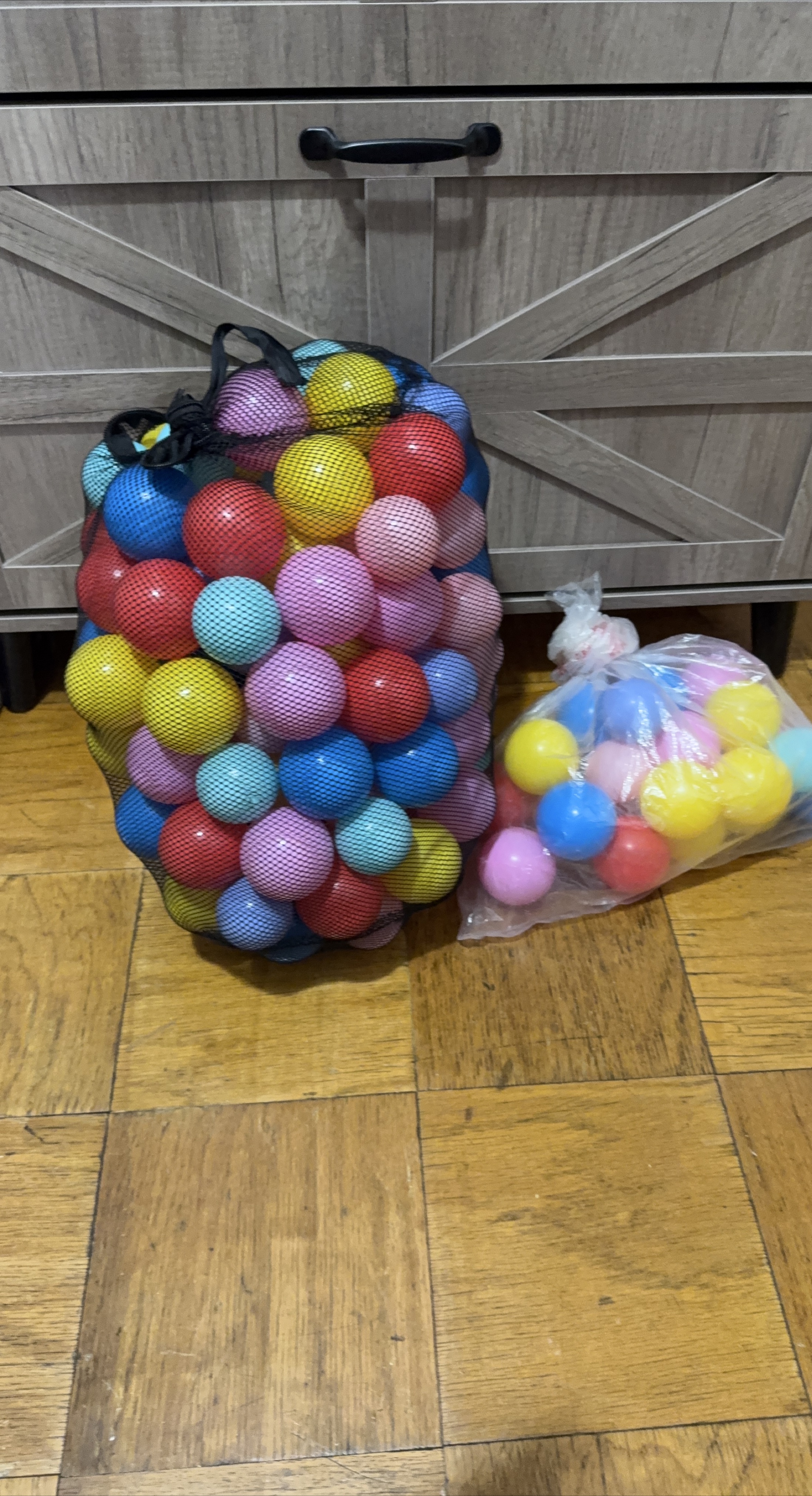 Colorful Play Pit Balls Set thumbnail