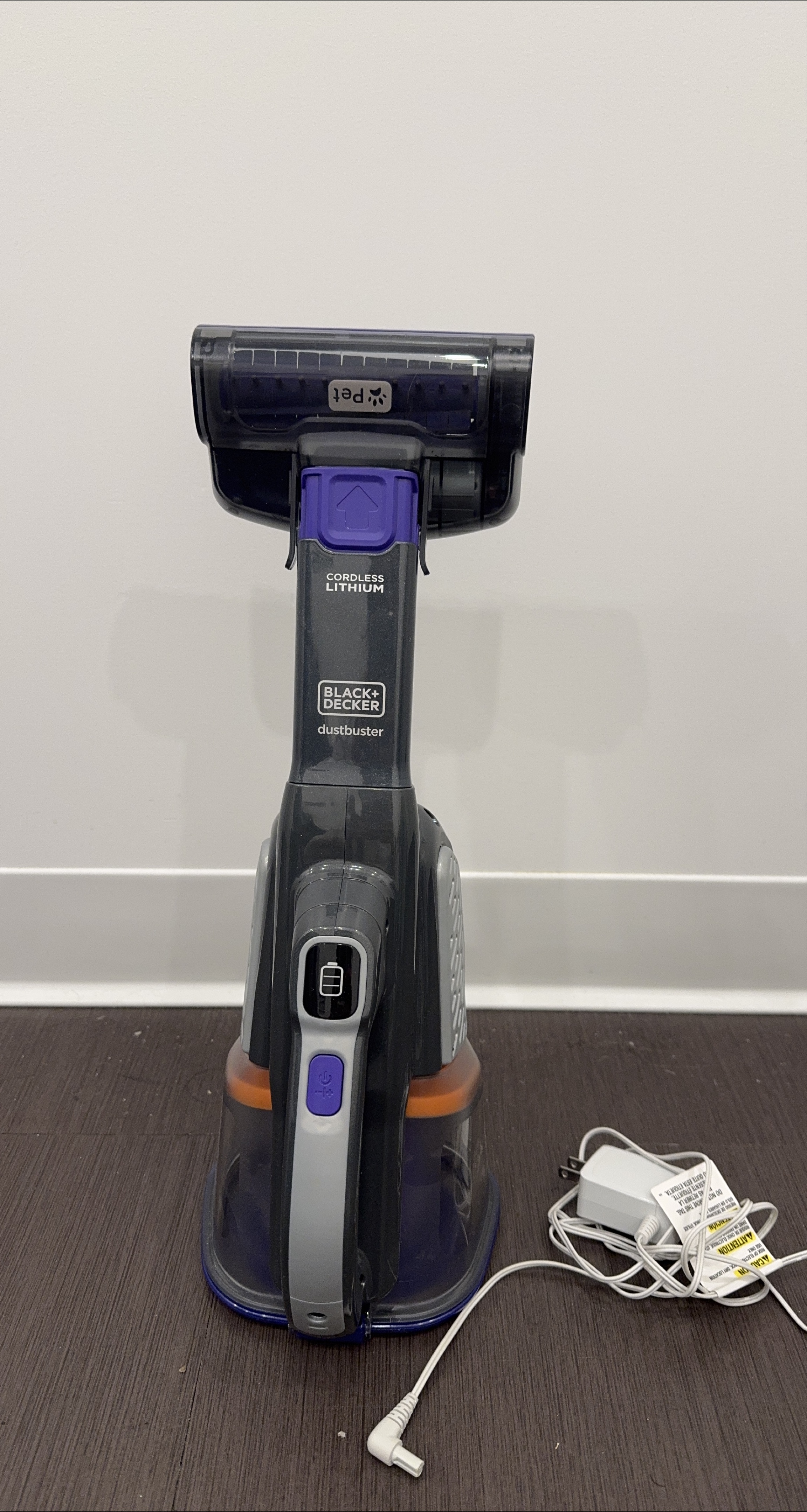 Used 4 times BLACK+DECKER Cordless Dustbuster Vacuum thumbnail