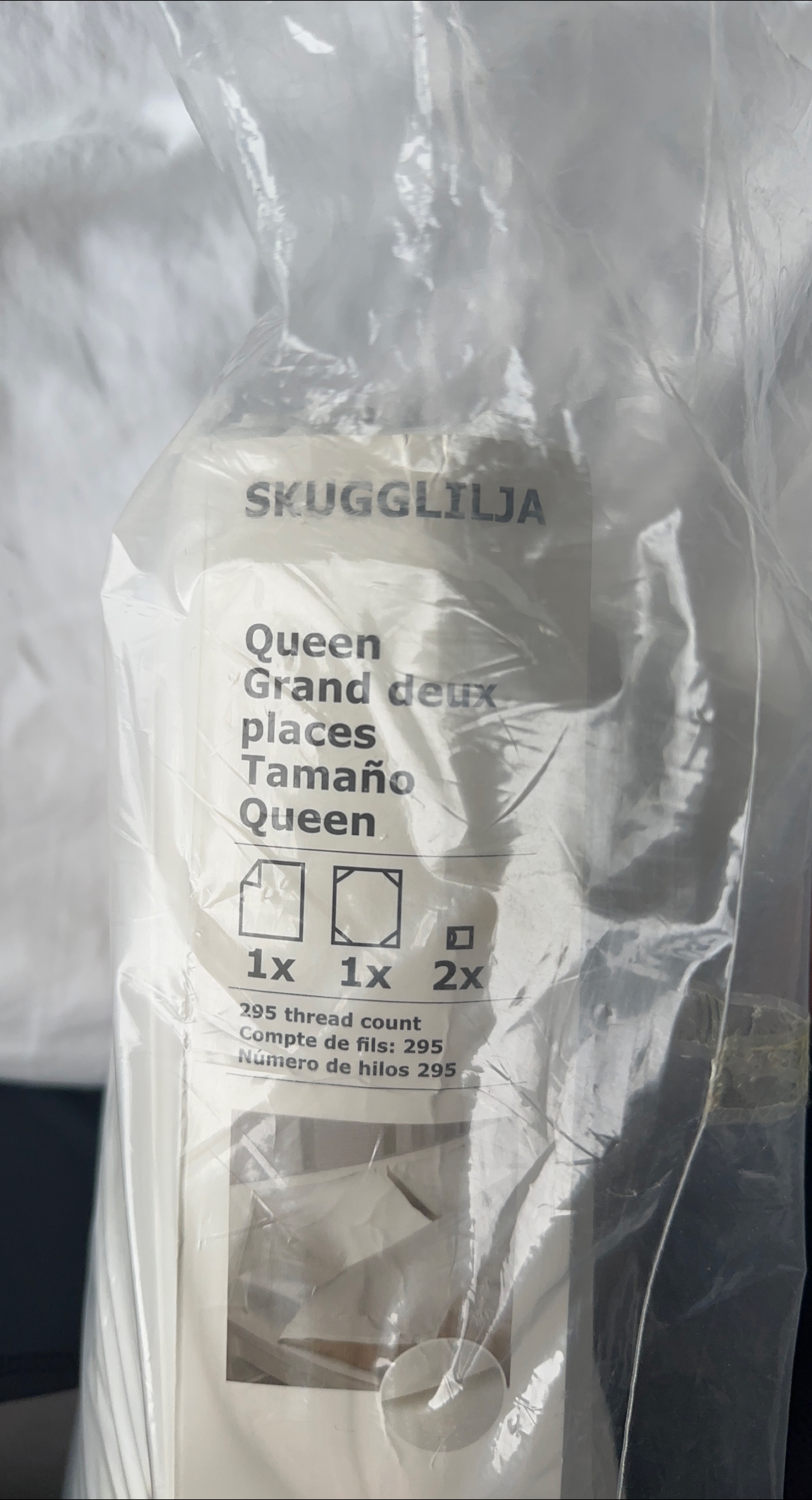 IKEA Skugglilja Queen flat Sheet and two pillowcases thumbnail