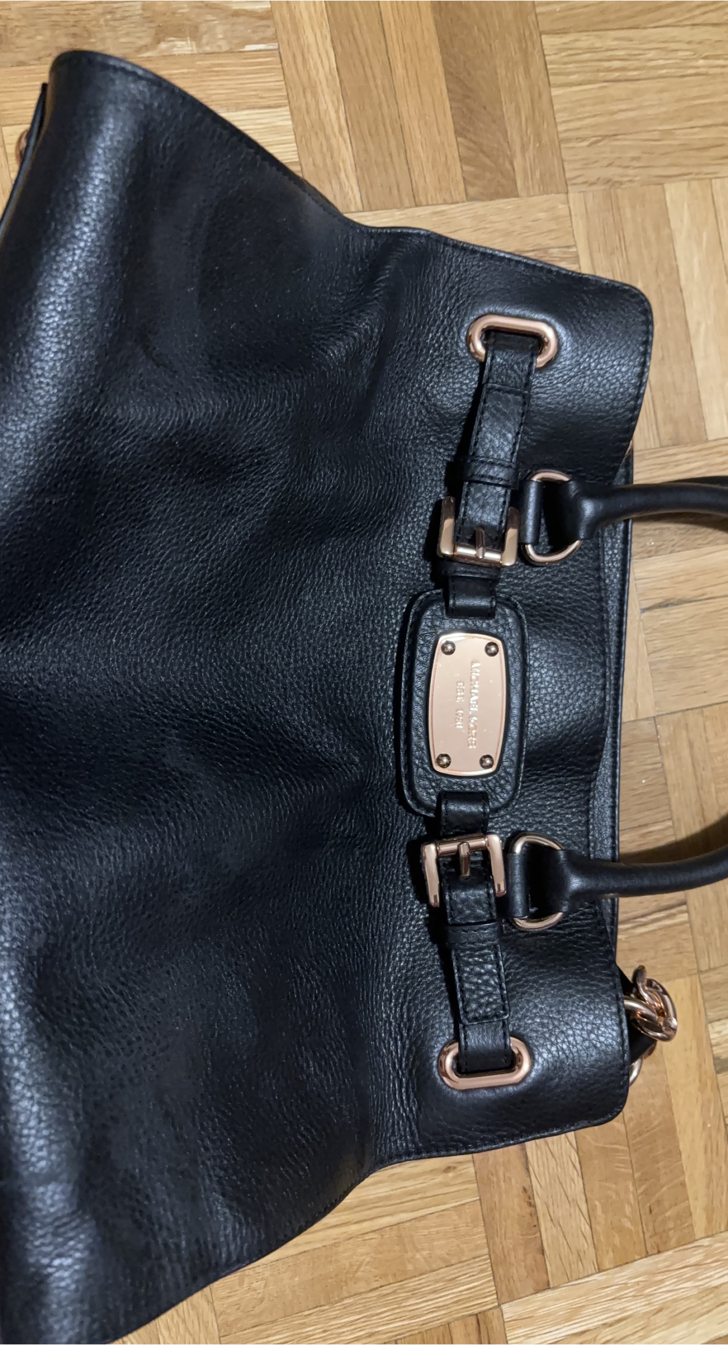 Michael Kors Black Handbag💚 thumbnail