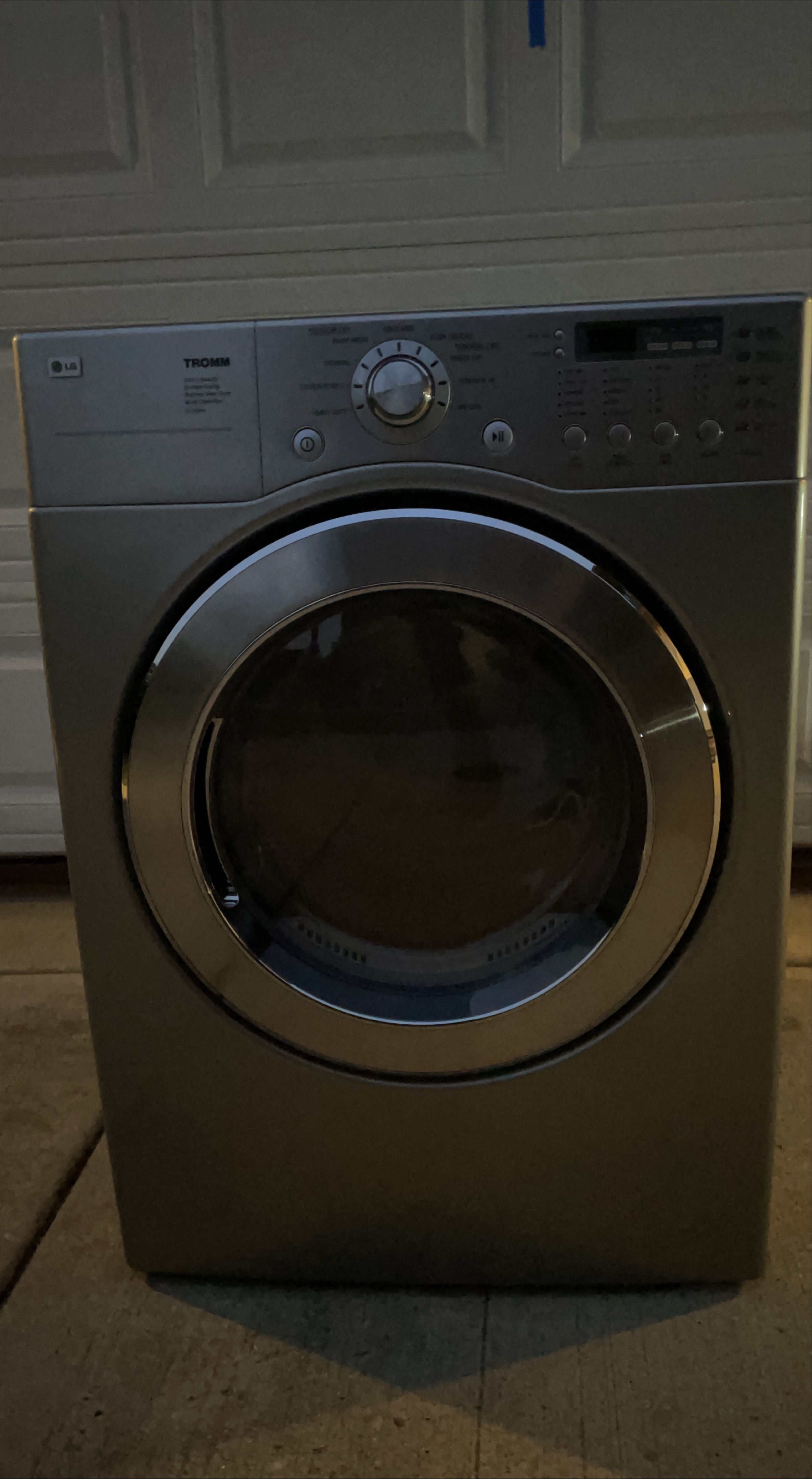 LG Tromm Washer & Gas Dryer Set - photo 2