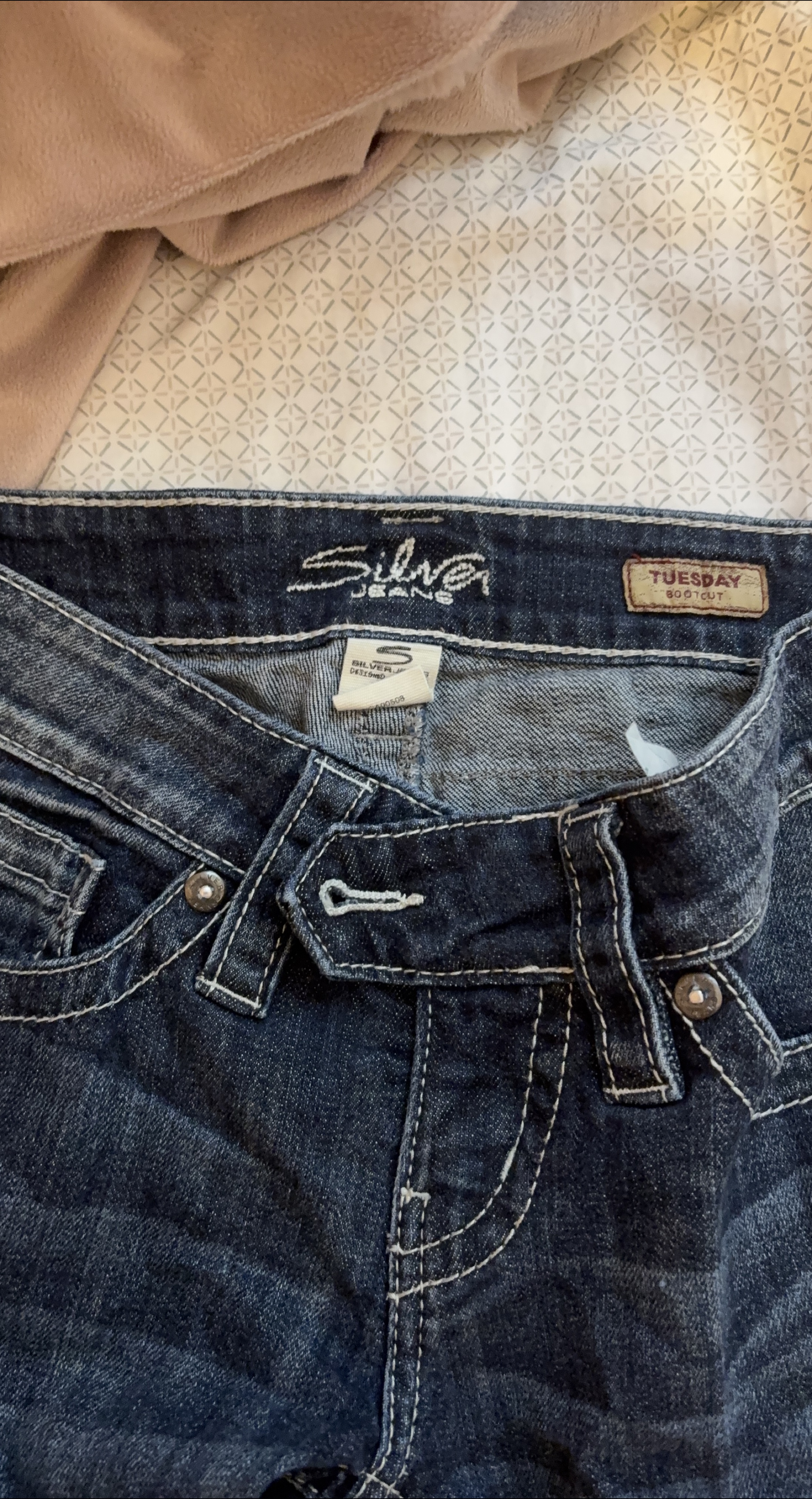 Silver Jeans Tuesday Bootcut thumbnail