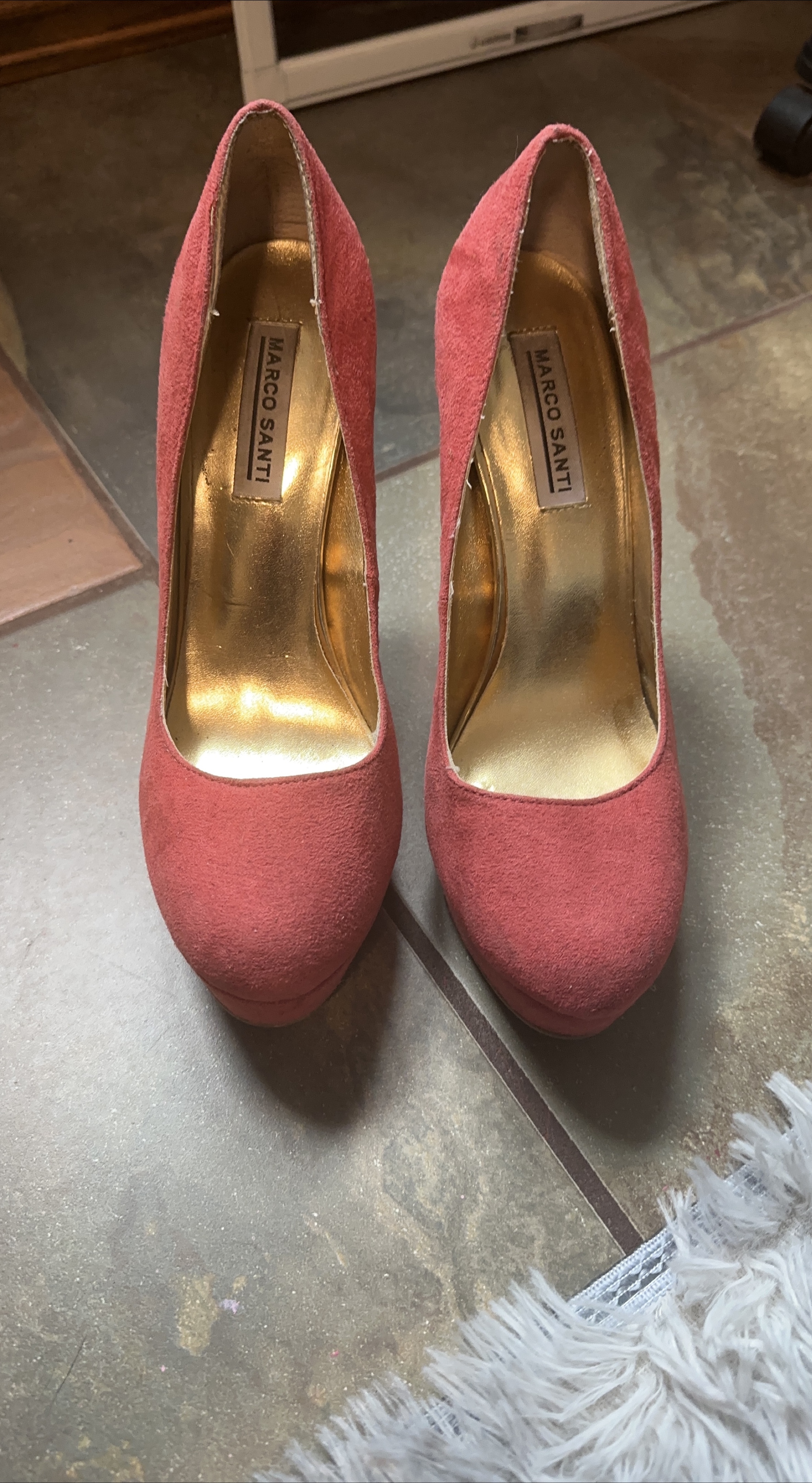 Pink Platform Heels #freecycle thumbnail