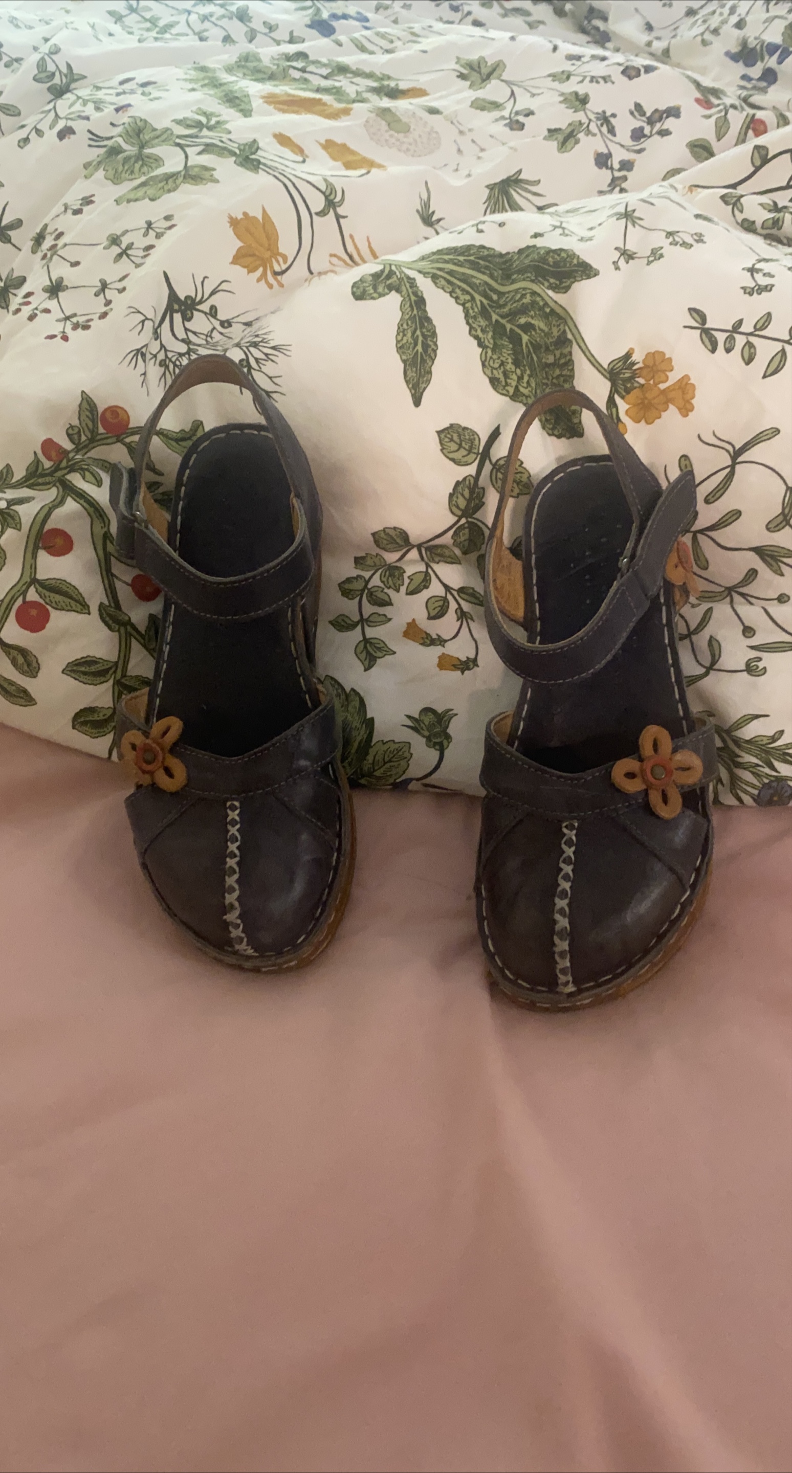 Leather platforms - European made Sandals with Floral Accent thumbnail