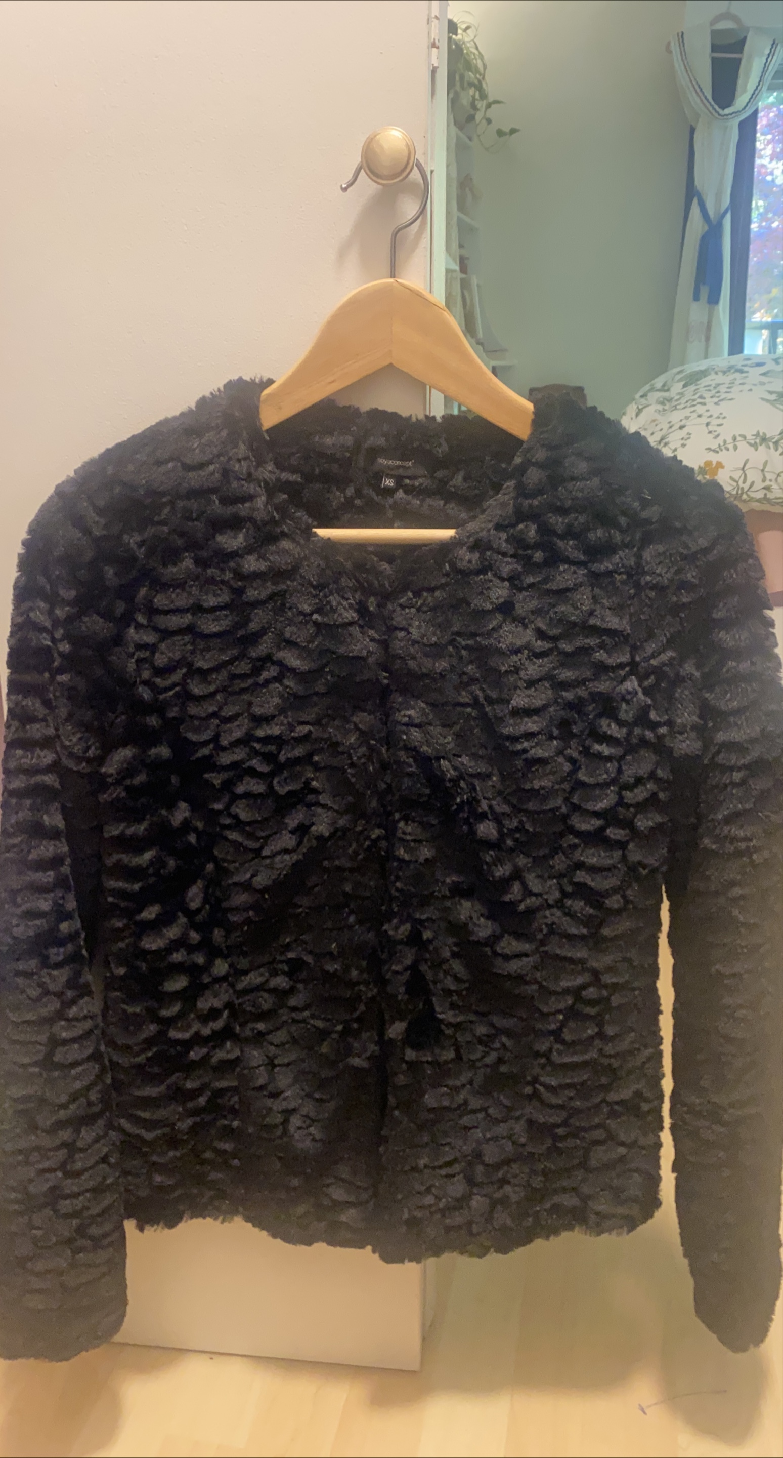 SoYaConcept Black Faux Fur Jacket, XS thumbnail