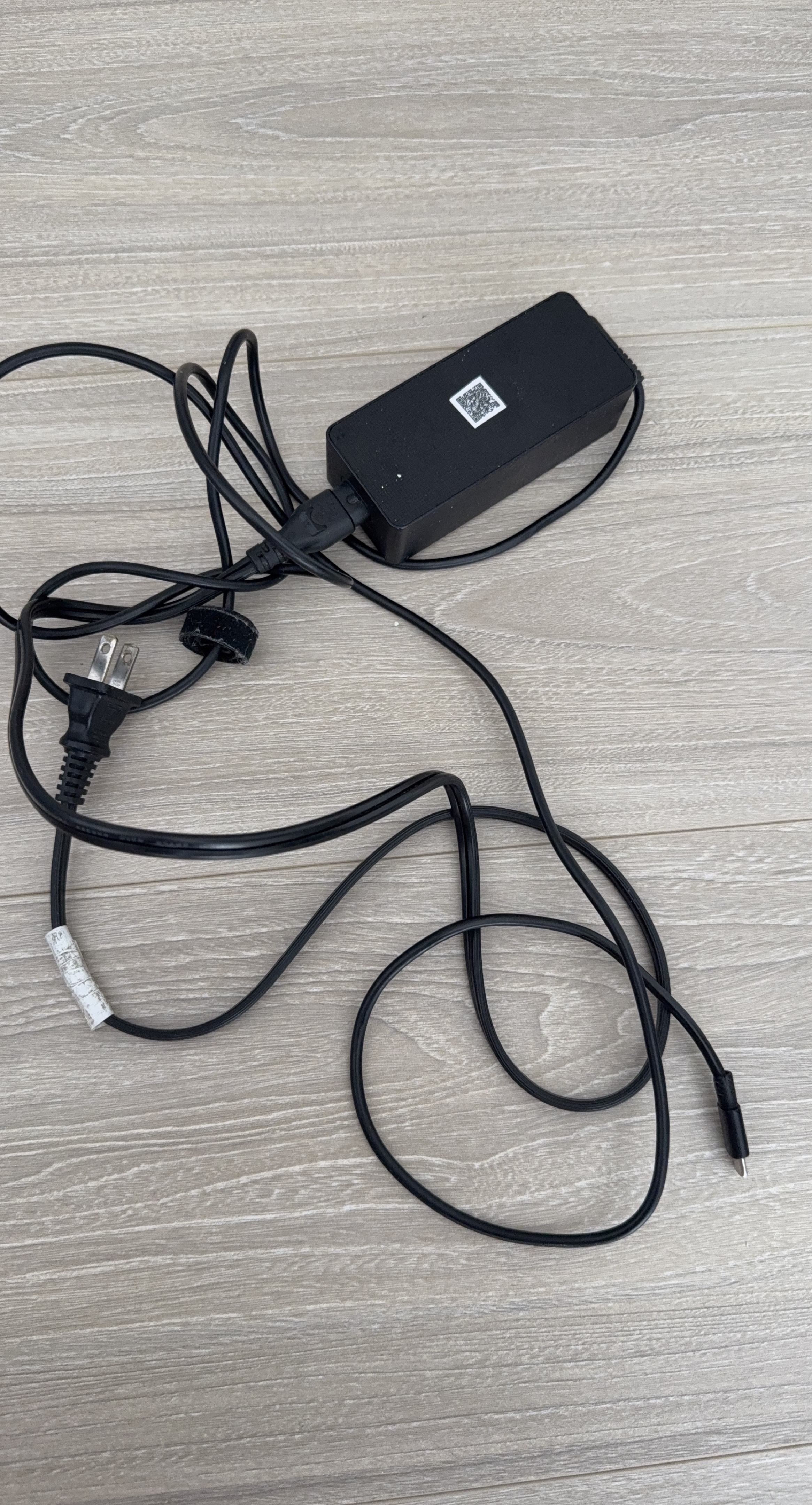 Black Power Adapter C-type thumbnail