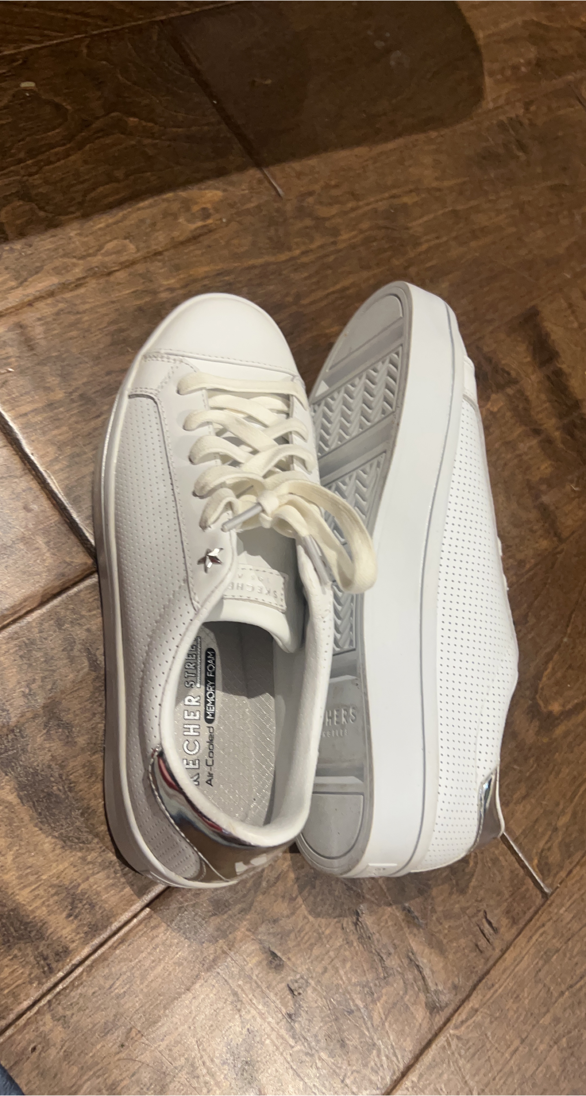 Skechers White Sneakers thumbnail