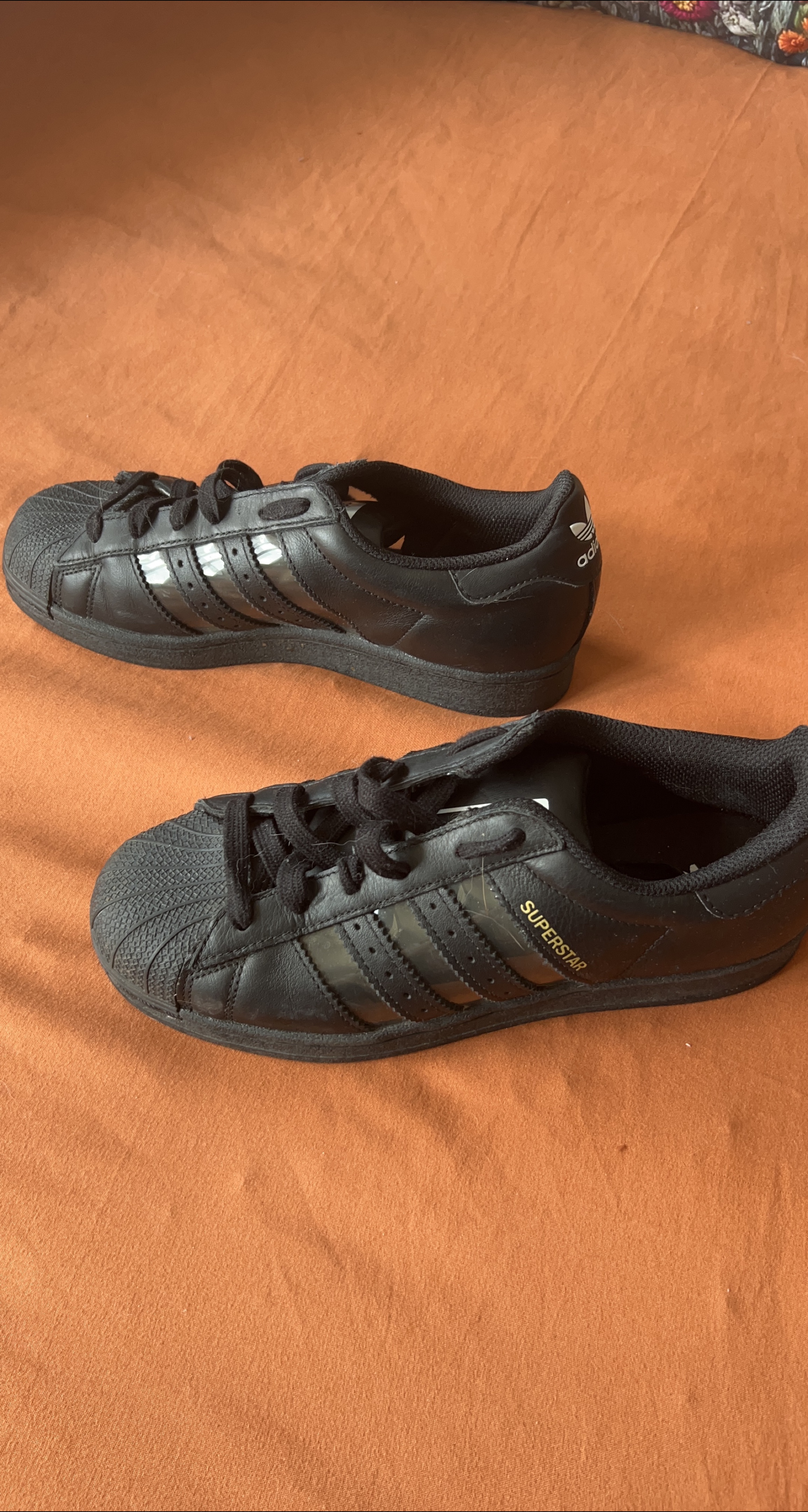 Black Adidas Superstar Sneakers thumbnail