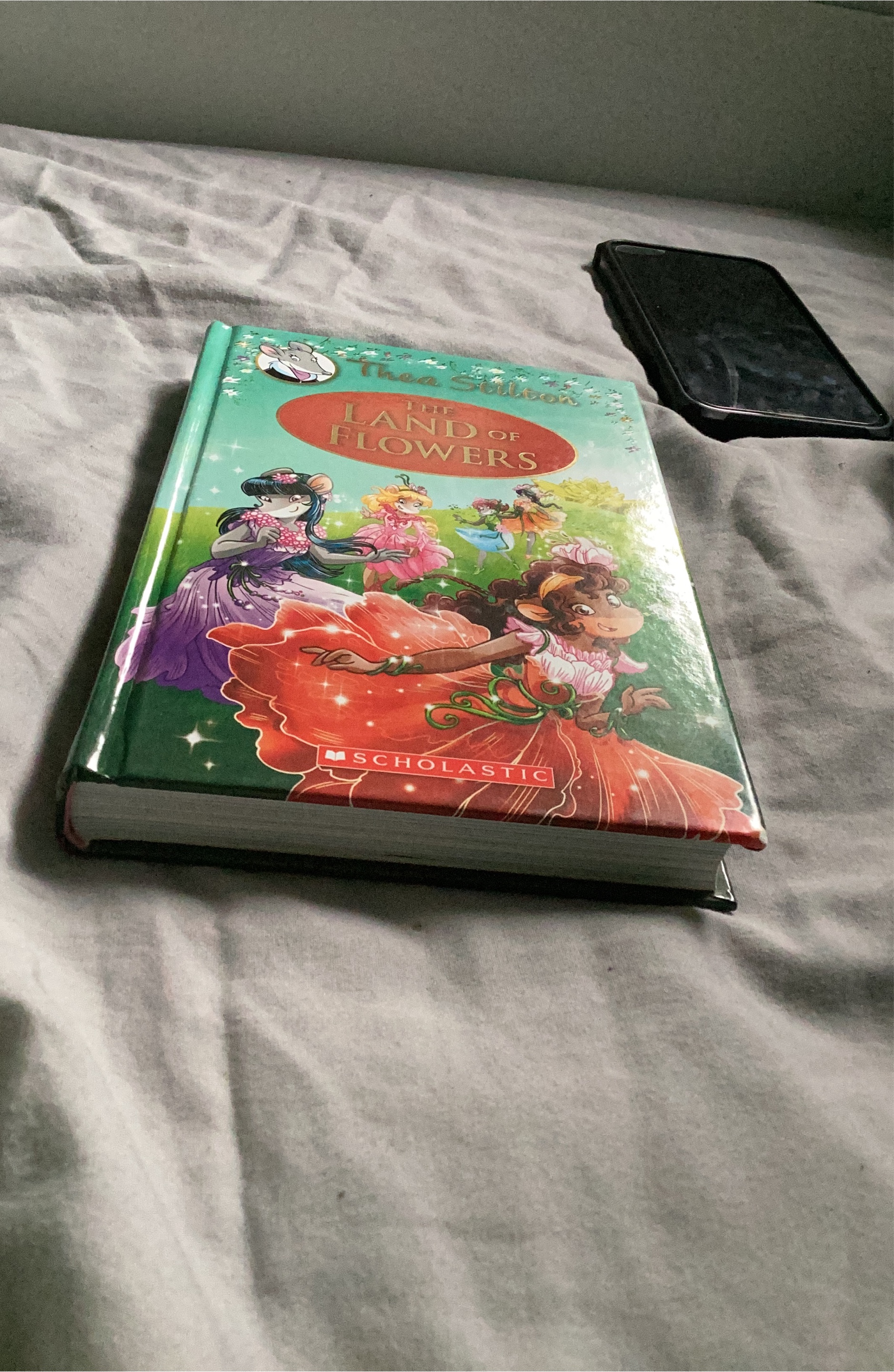 Thea Stilton - The Land of Flowers thumbnail