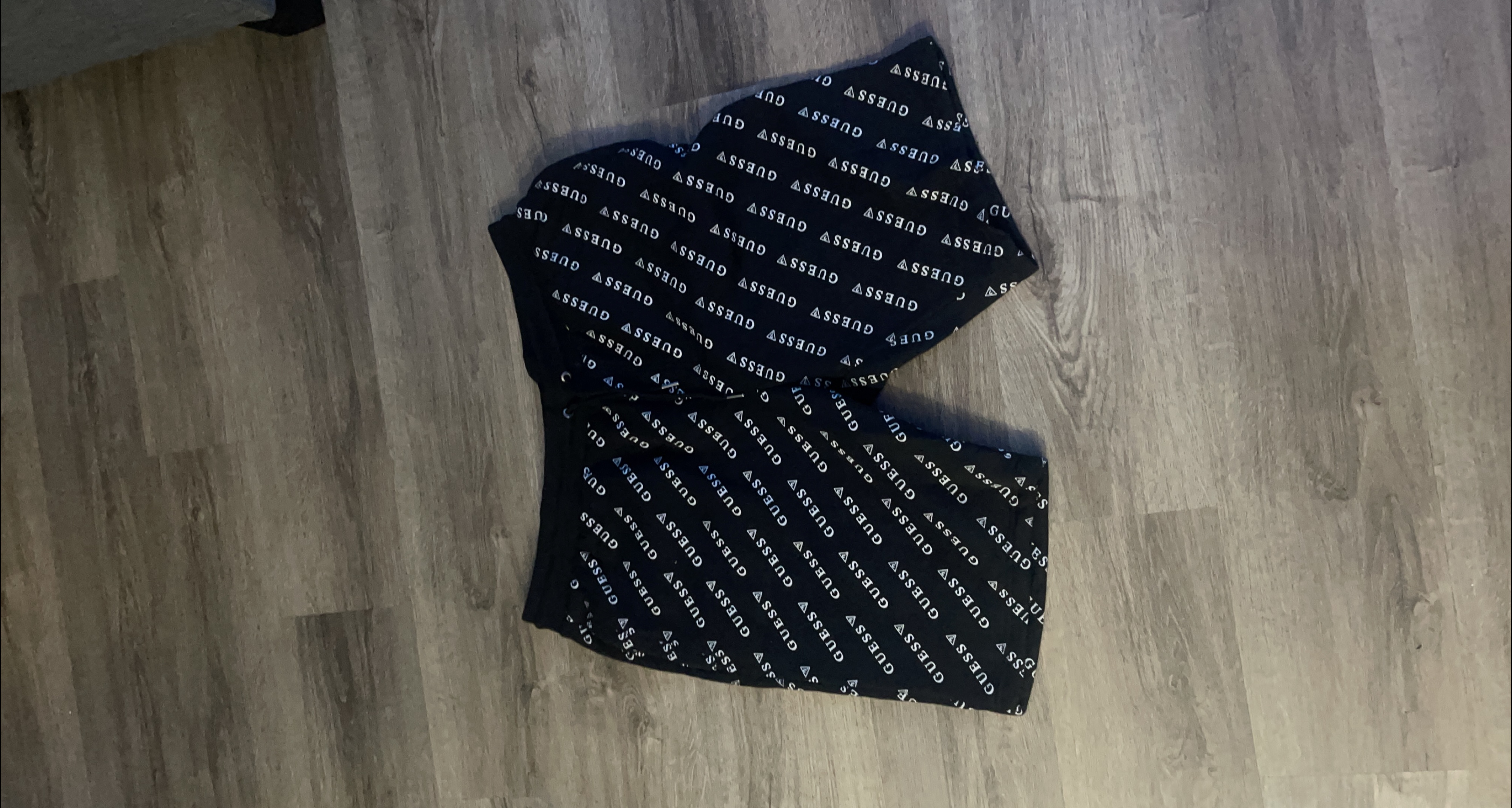 Guess Patterned shorts thumbnail