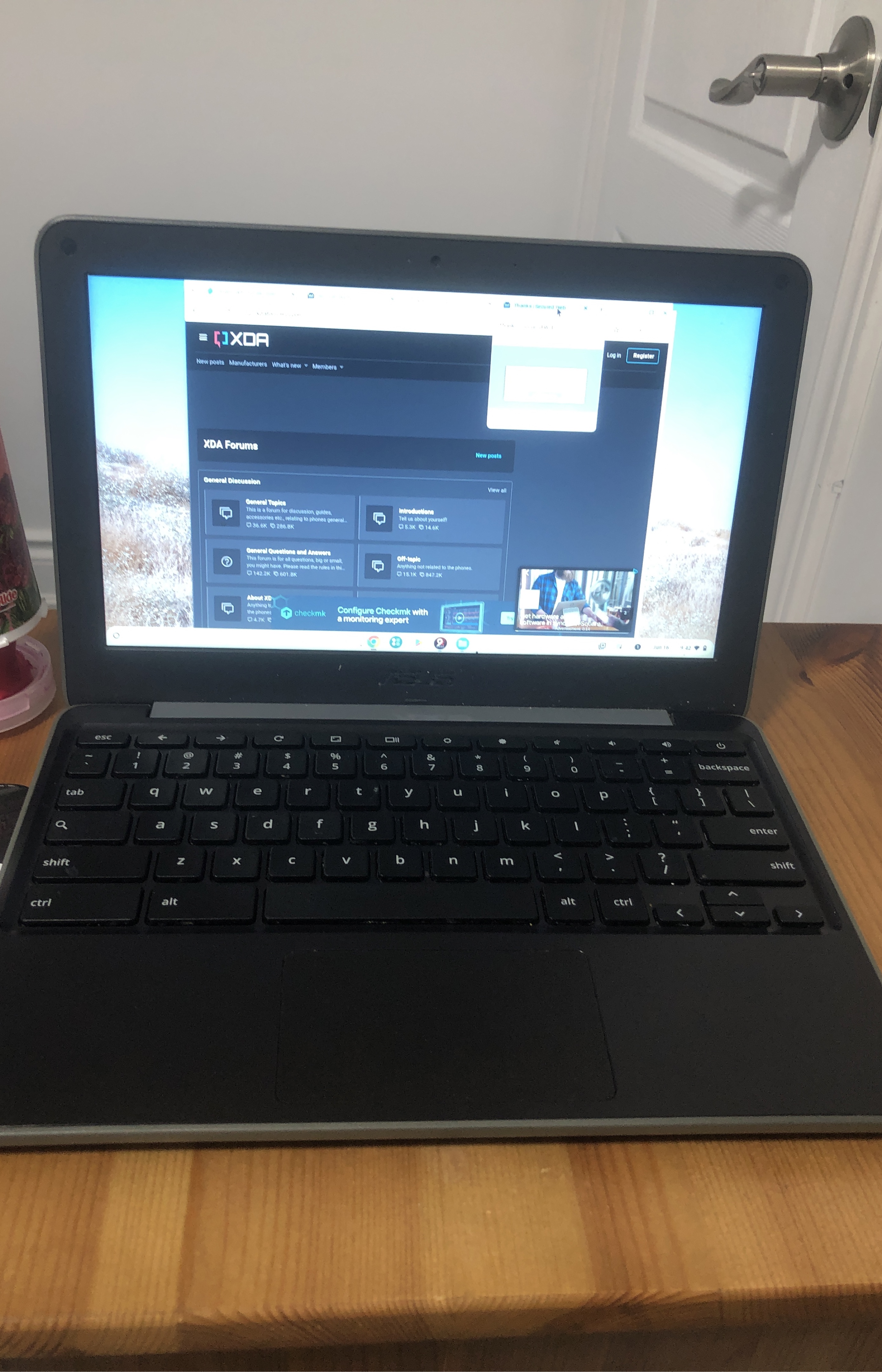 ASUS Chromebook Laptop thumbnail