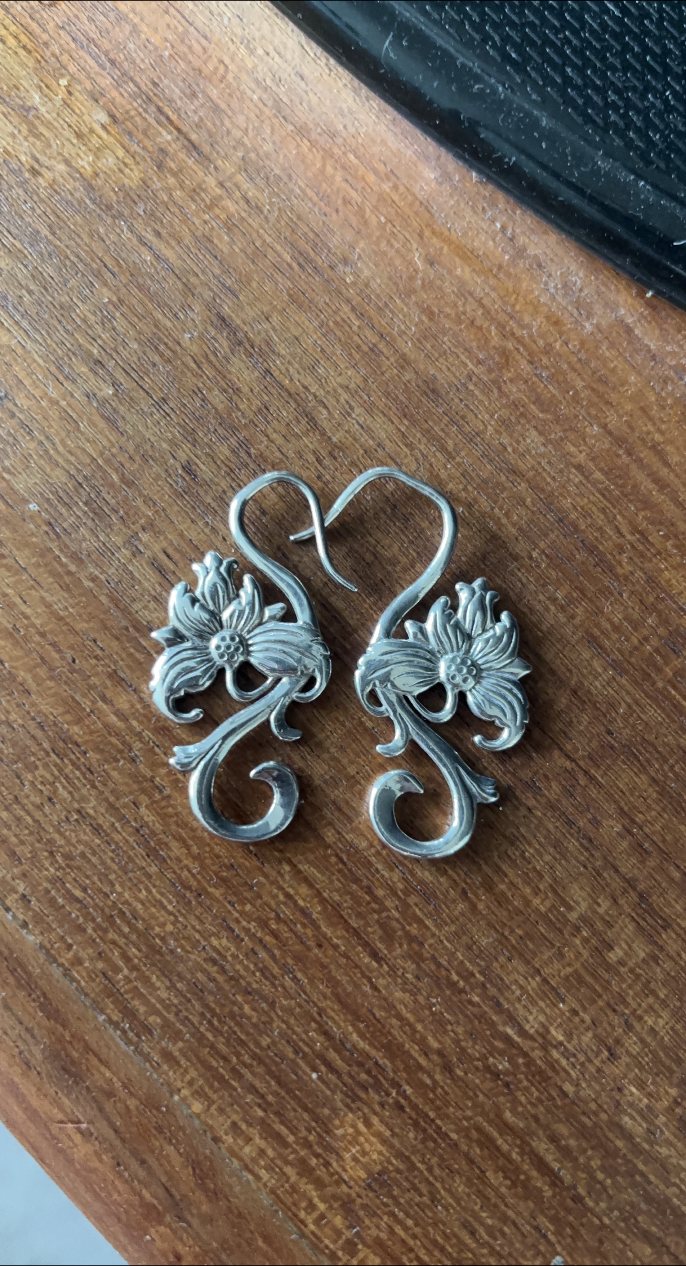 Floral Earrings thumbnail
